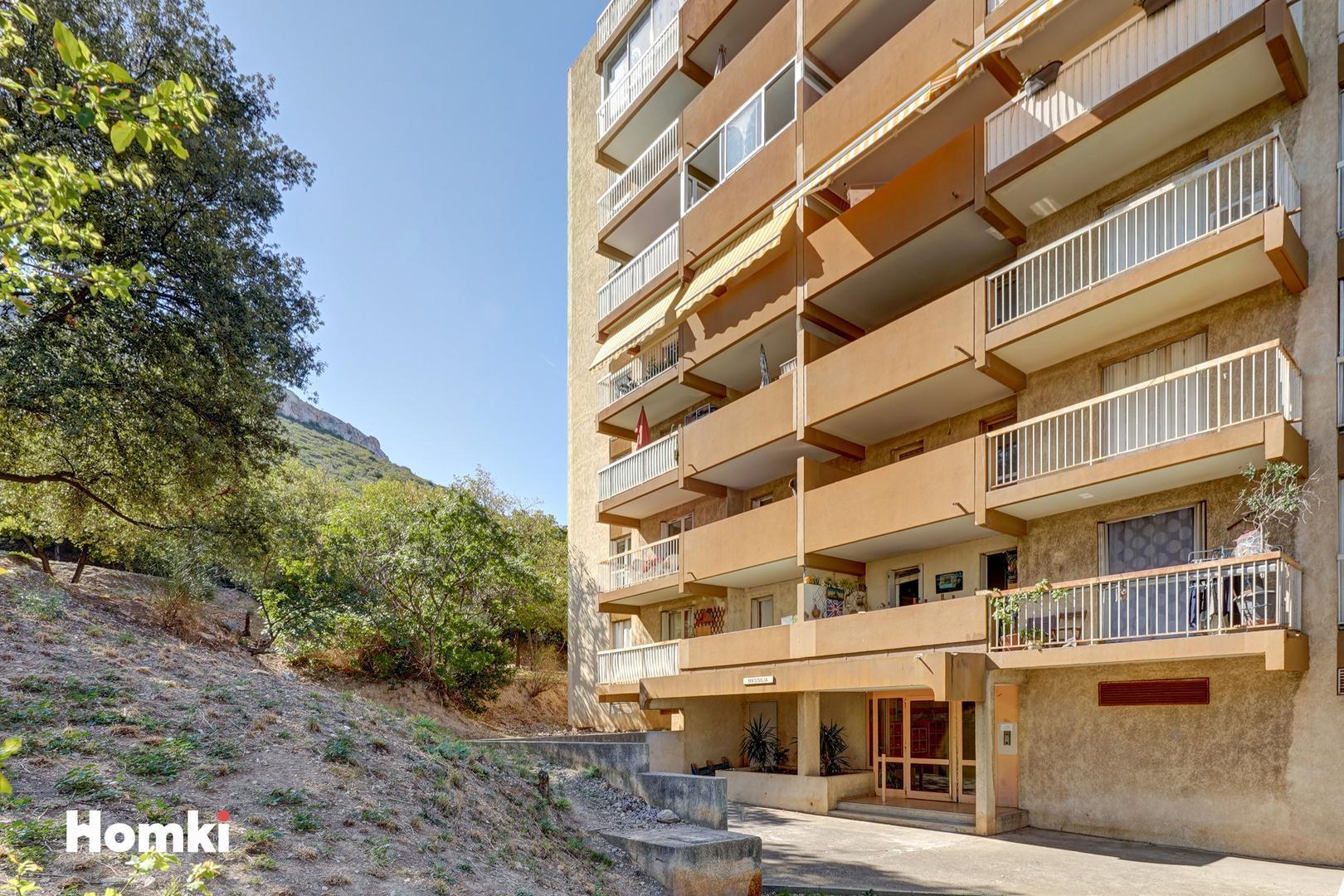 Homki - Vente Appartement  de 90.0 m² à Marseille 13011