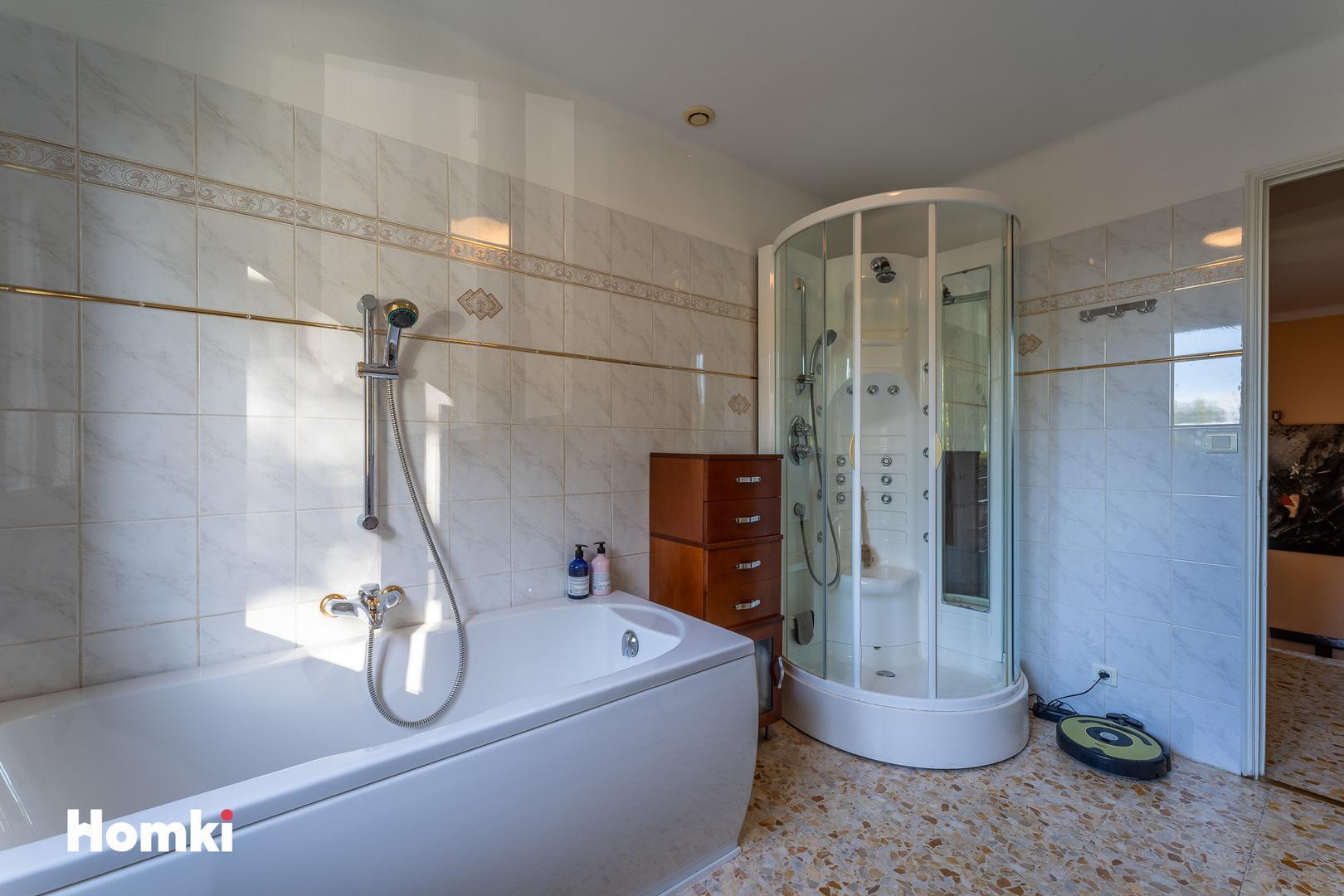 Homki - Vente Maison/villa  de 209.0 m² à Arles 13200