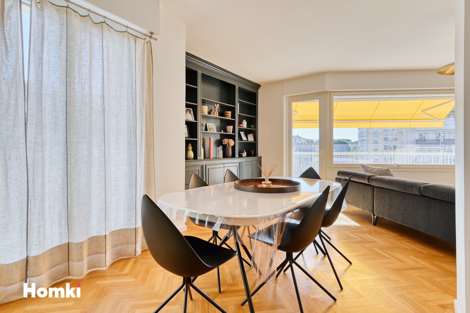 Homki - Vente Appartement  de 120.0 m² à Marseille 13008