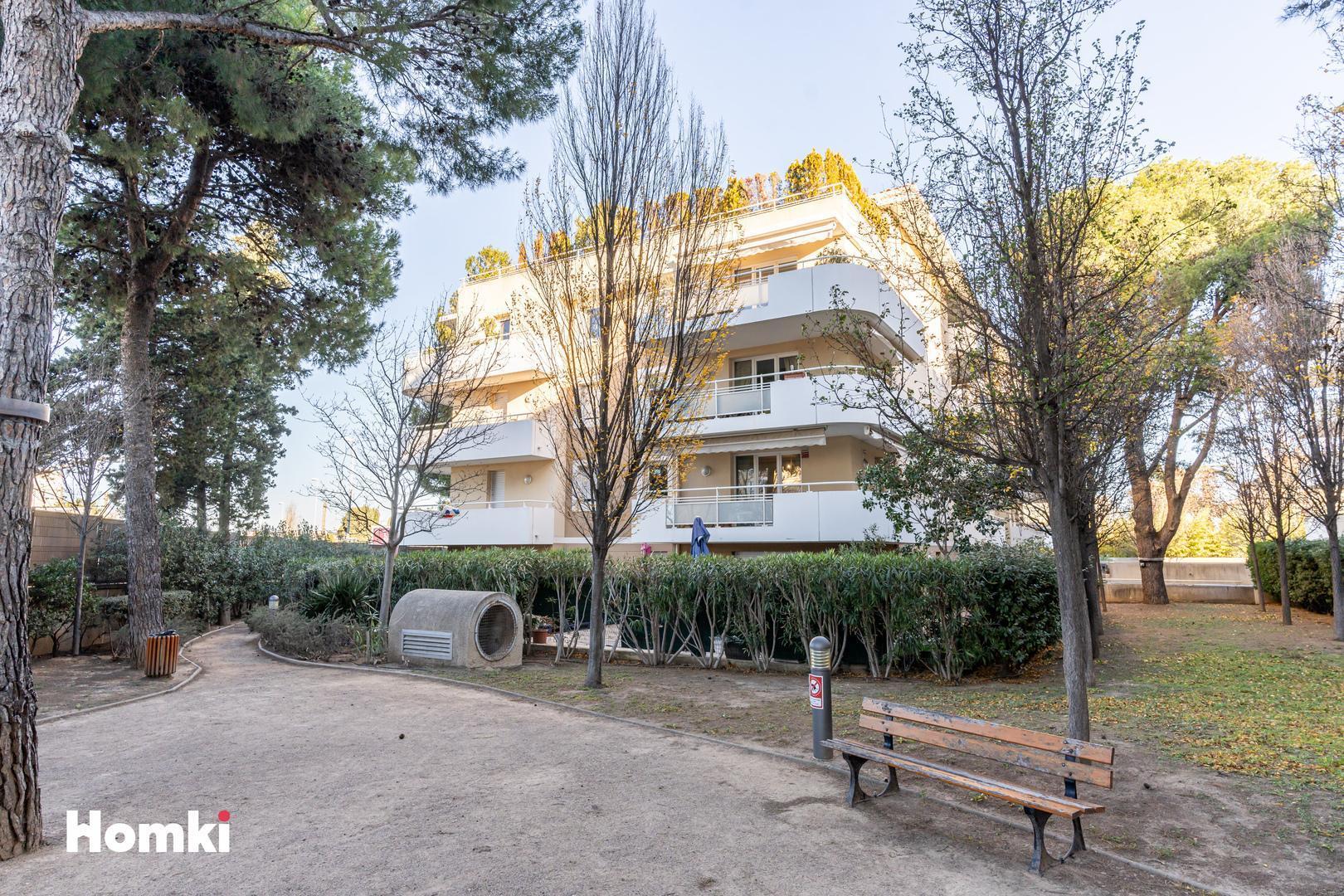 Homki - Vente Appartement  de 85.0 m² à Marseille 13009