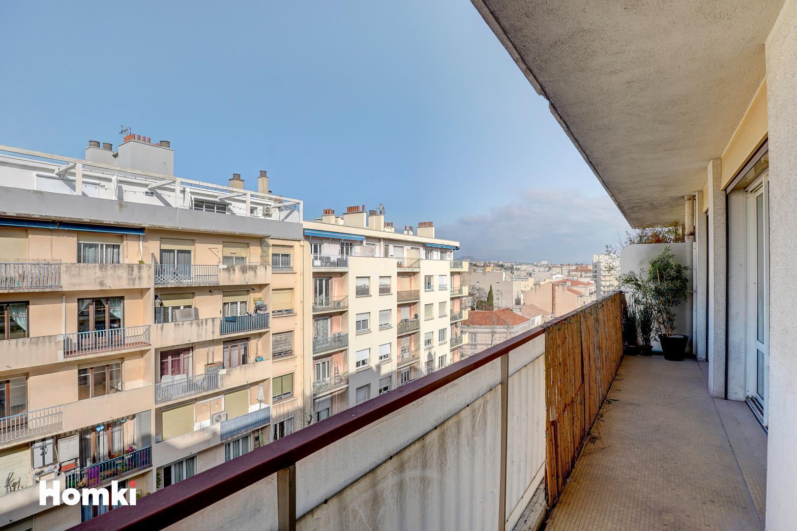 Homki - Vente Appartement  de 68.0 m² à Marseille 13005