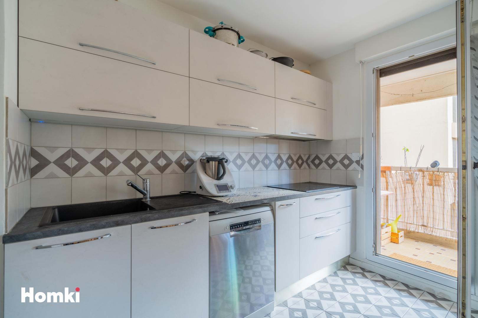 Homki - Vente Appartement  de 98.0 m² à Marseille 13005