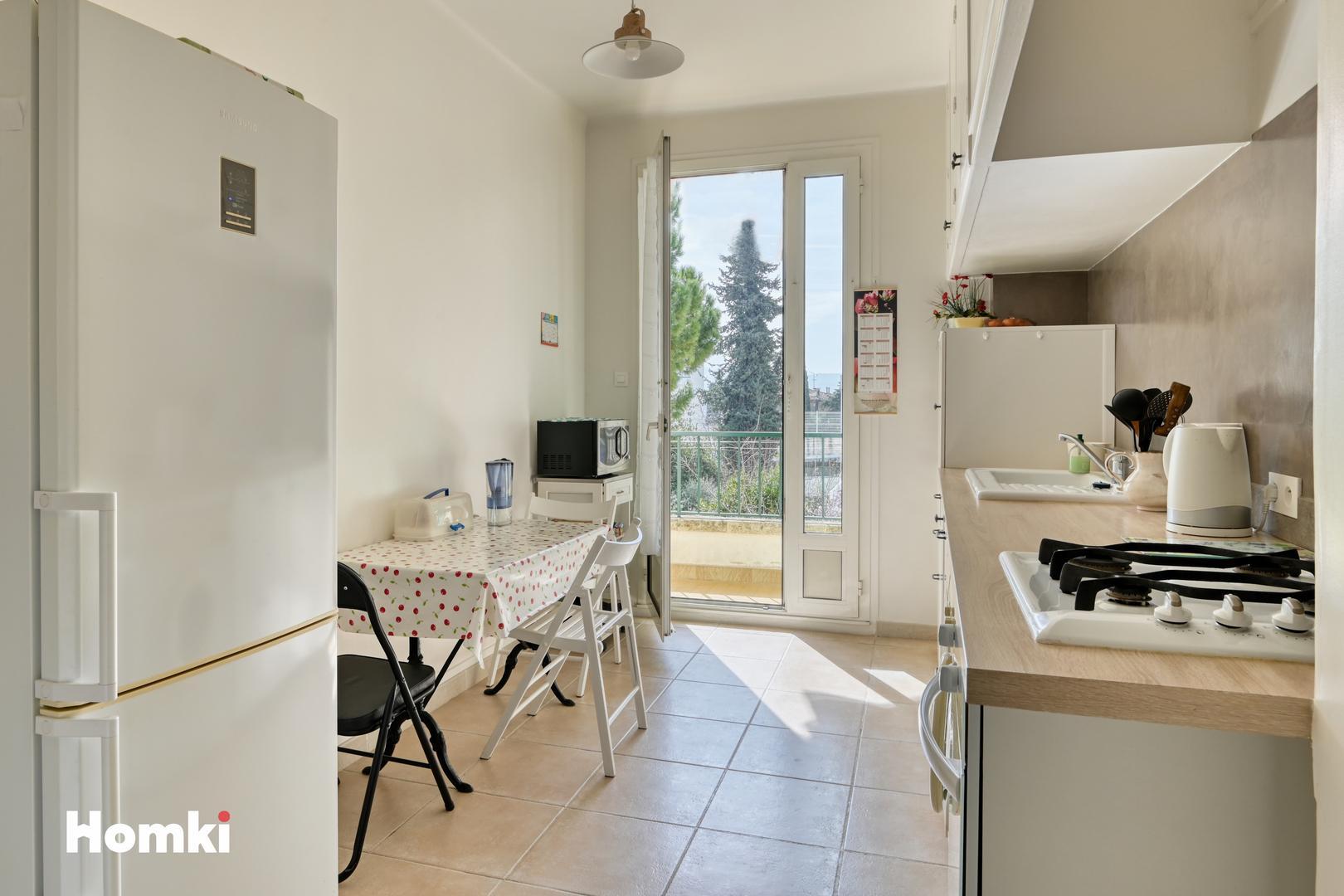 Homki - Vente Appartement  de 74.0 m² à Marseille 13004