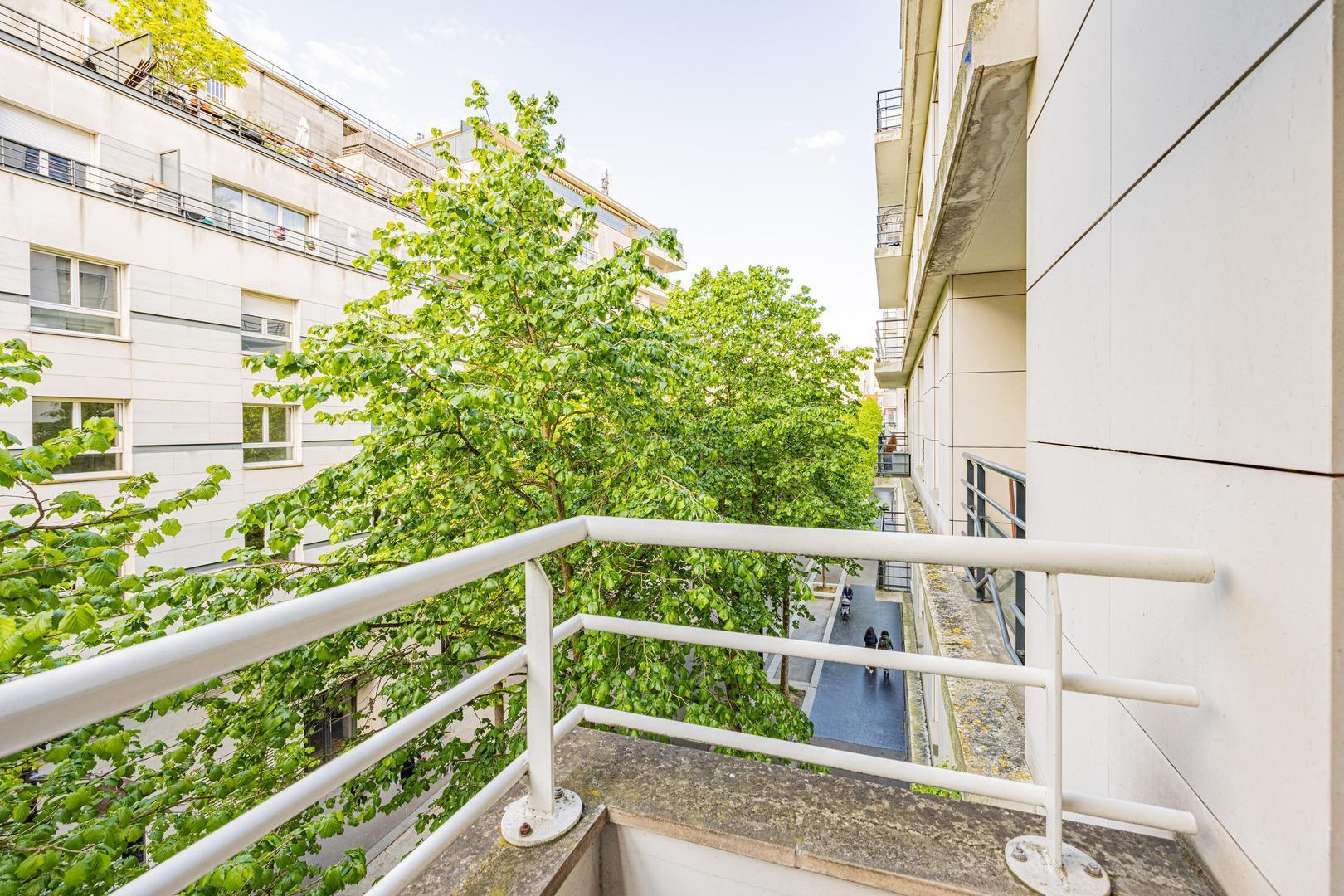 Homki - Vente Appartement  de 58.0 m² à Paris 75019