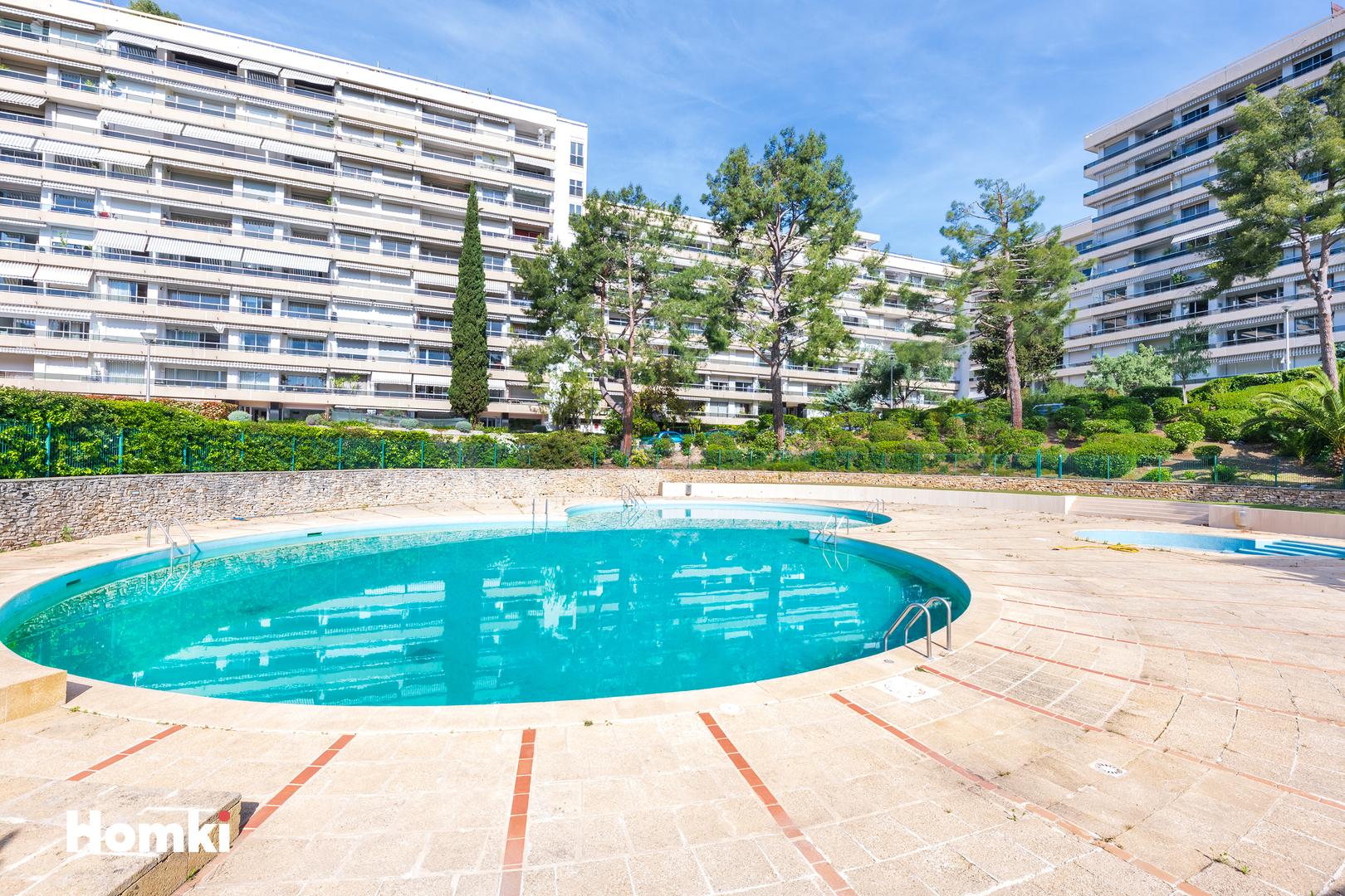 Homki - Vente Appartement  de 70.0 m² à Marseille 13008