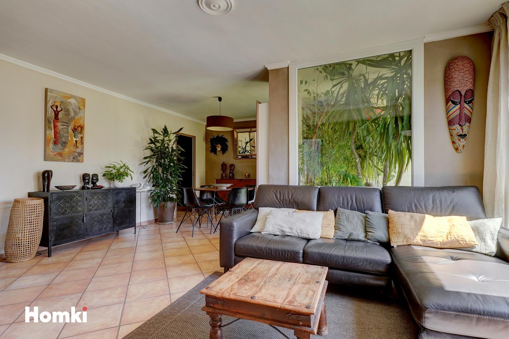 Homki - Vente Appartement  de 91.0 m² à Aubagne 13400