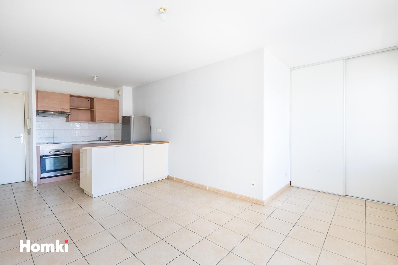 Homki - Vente Appartement  de 45.0 m² à Marseille 13008