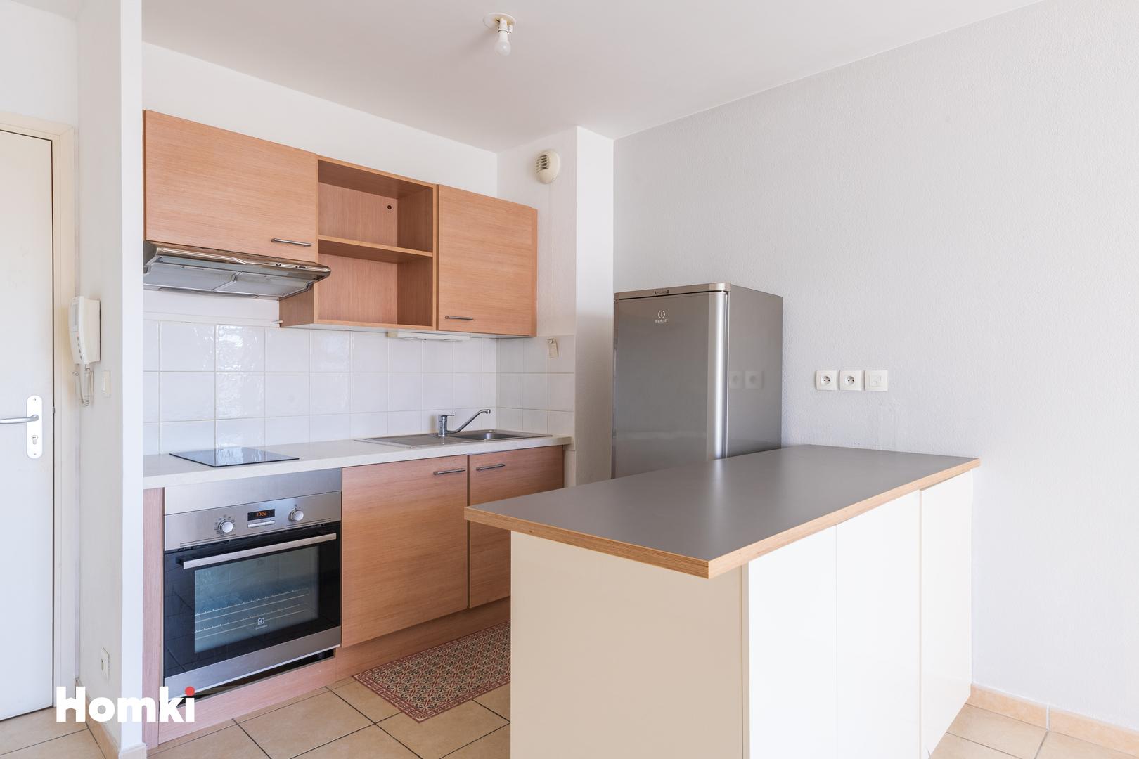 Homki - Vente Appartement  de 45.0 m² à Marseille 13008