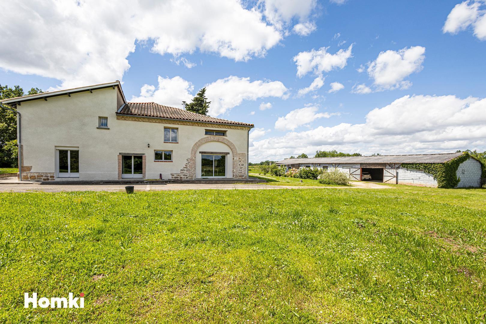 Homki - Vente Maison/villa  de 469.0 m² à Monclar-de-Quercy 82230