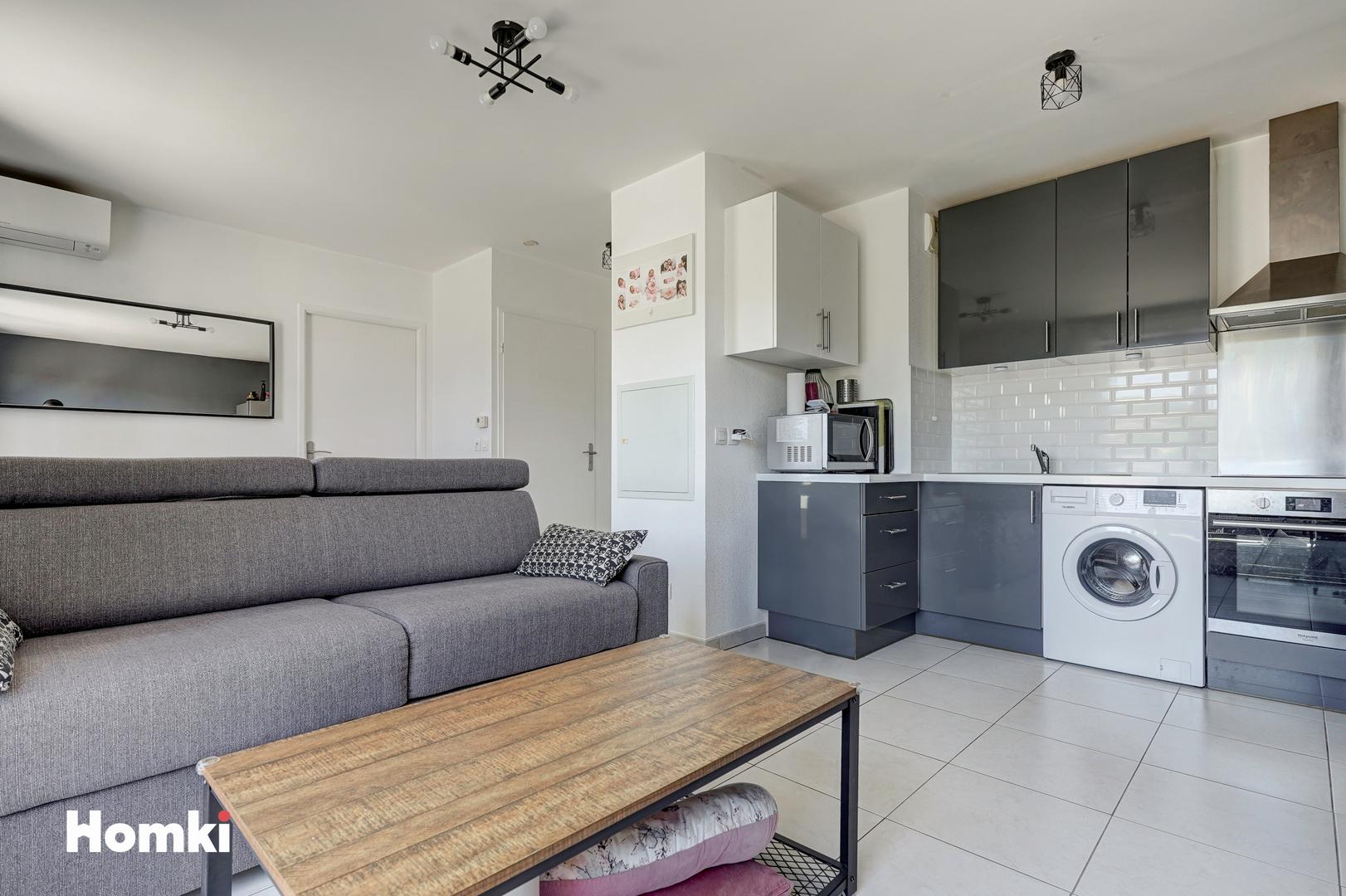 Homki - Vente Appartement  de 40.52 m² à Marseille 13011
