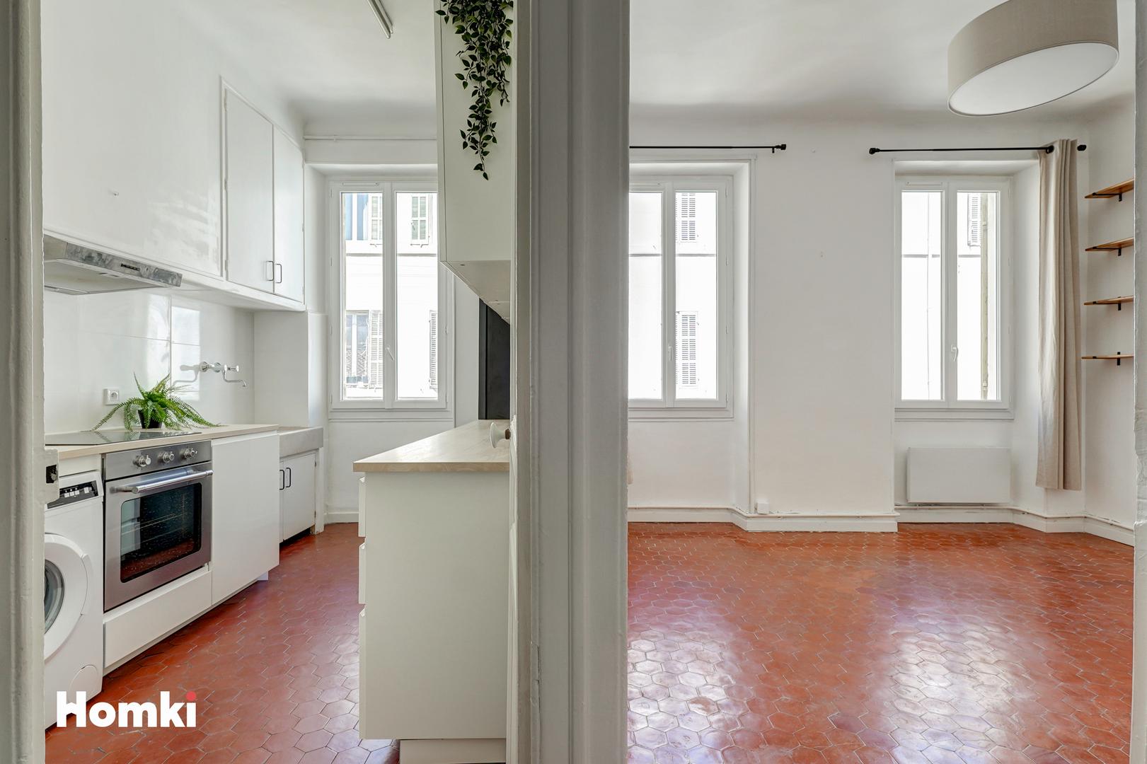 Homki - Vente Appartement  de 77.0 m² à Marseille 13006