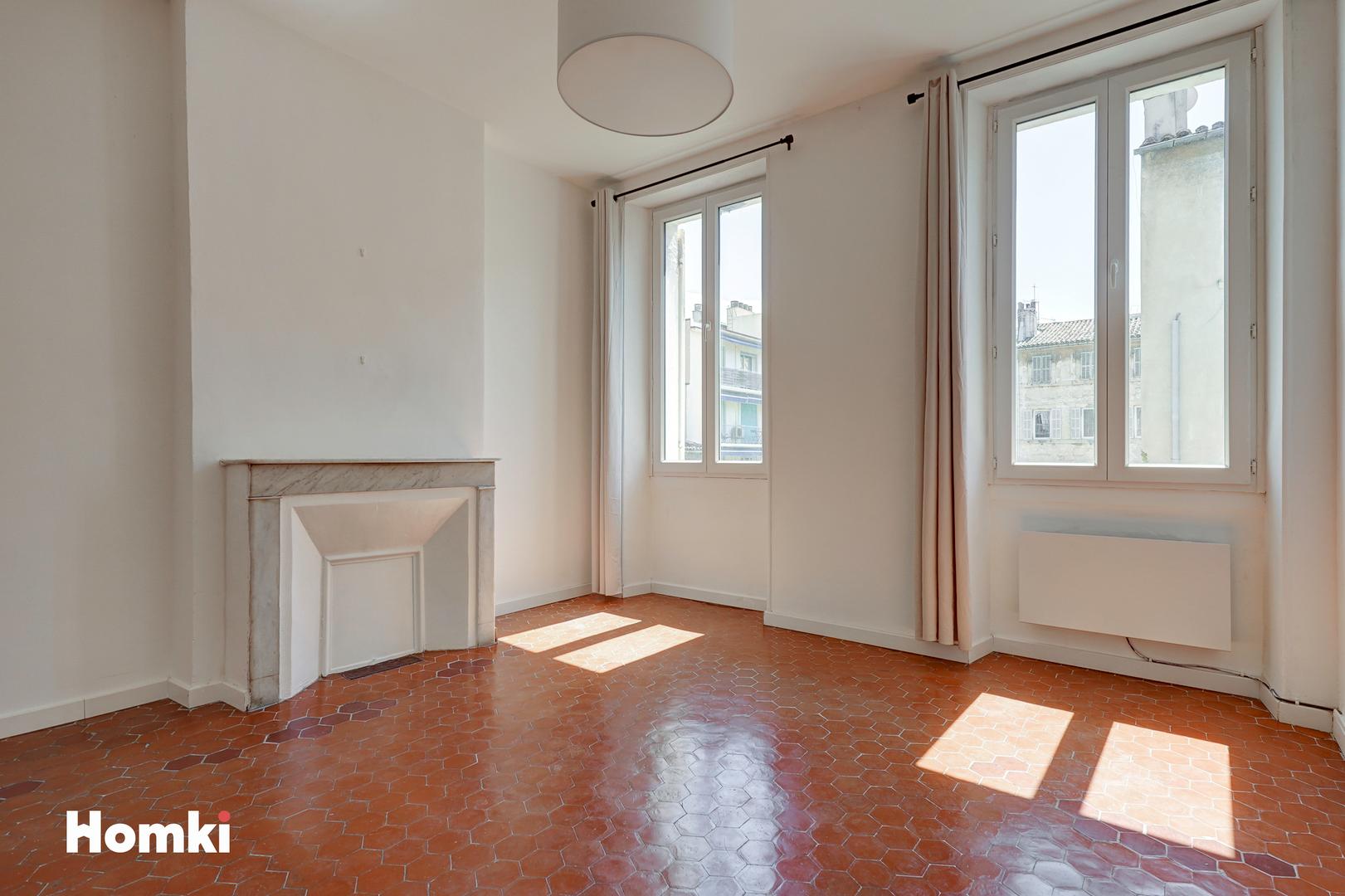 Homki - Vente Appartement  de 77.0 m² à Marseille 13006