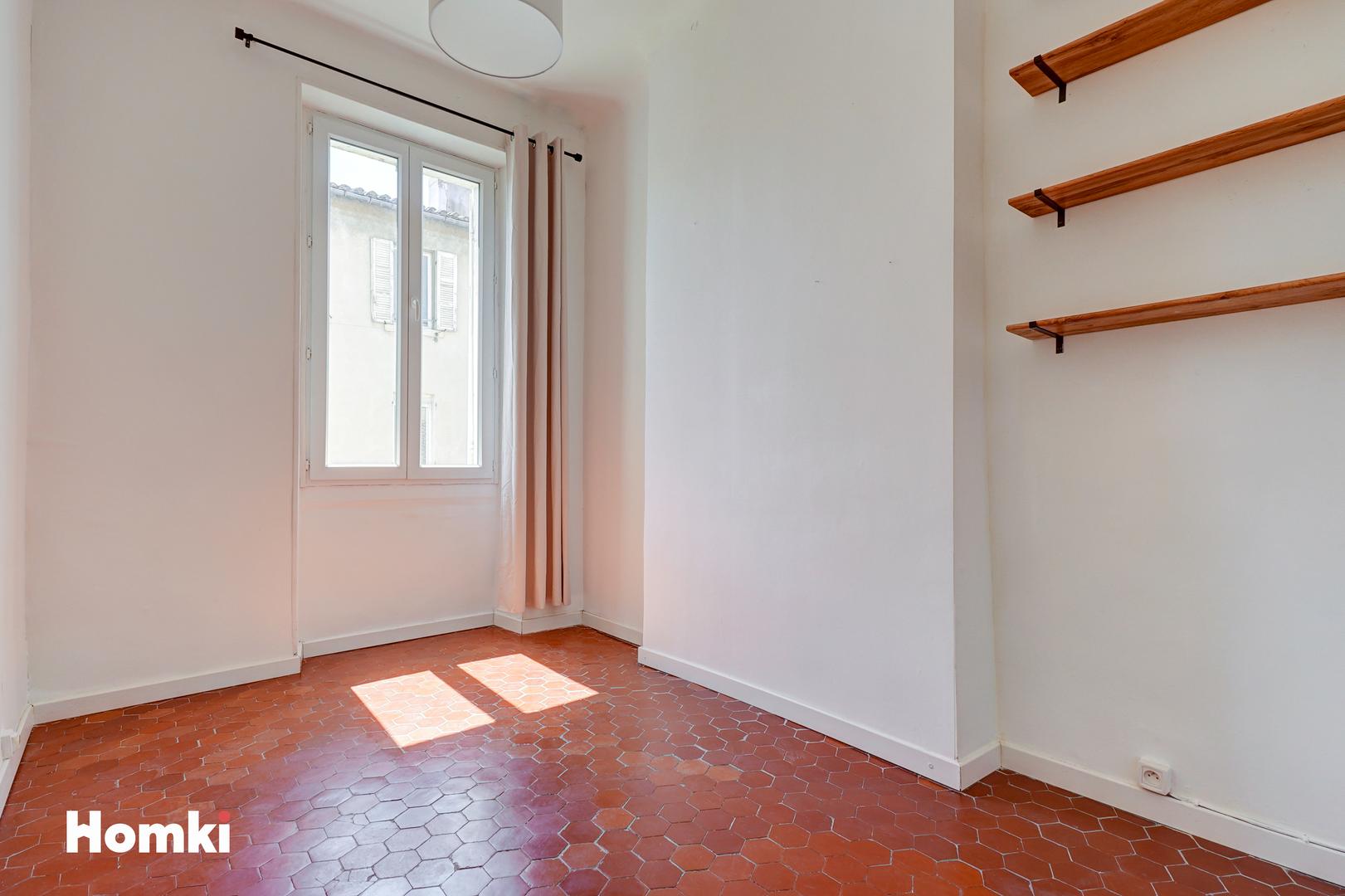 Homki - Vente Appartement  de 77.0 m² à Marseille 13006