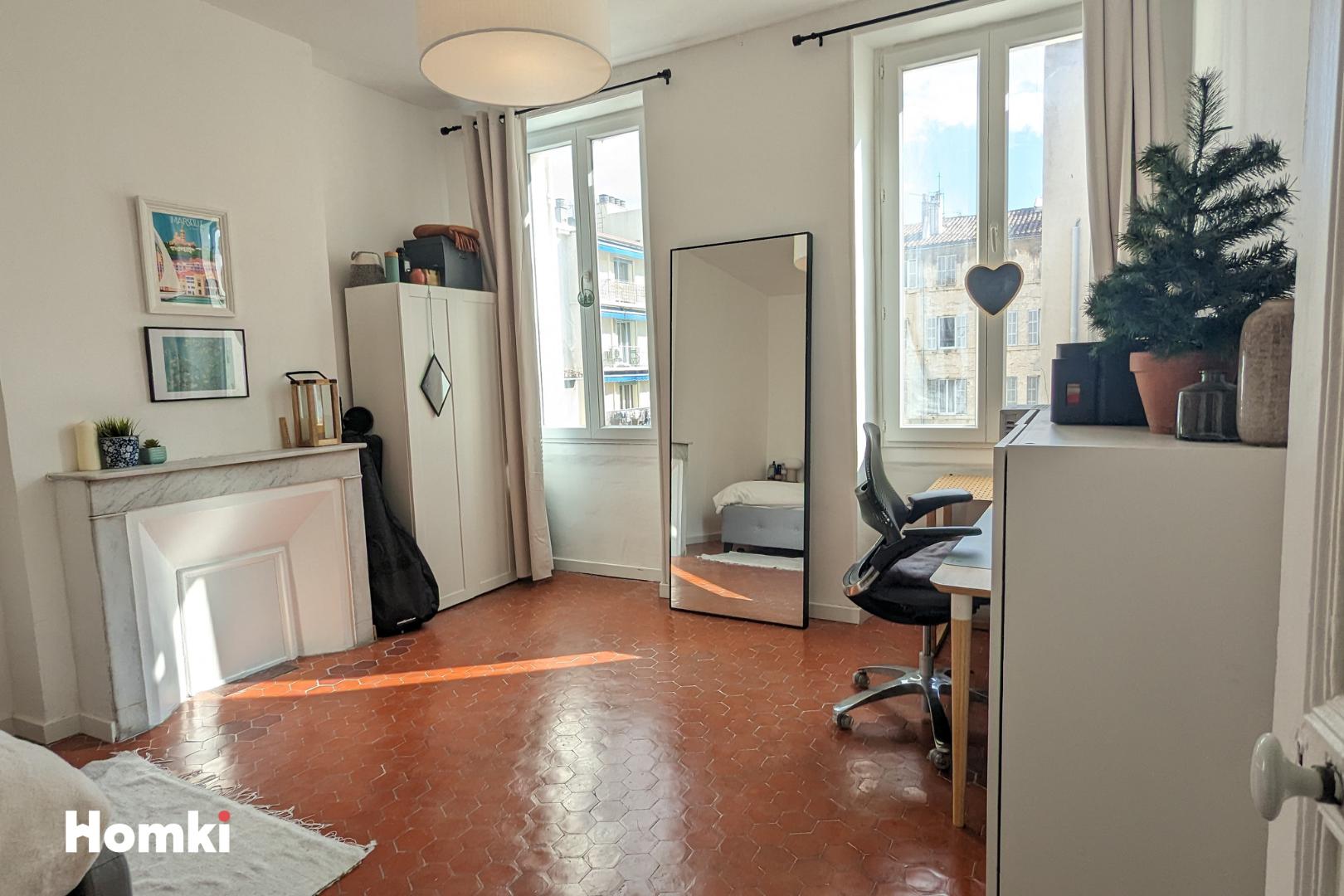 Homki - Vente Appartement  de 77.0 m² à Marseille 13006