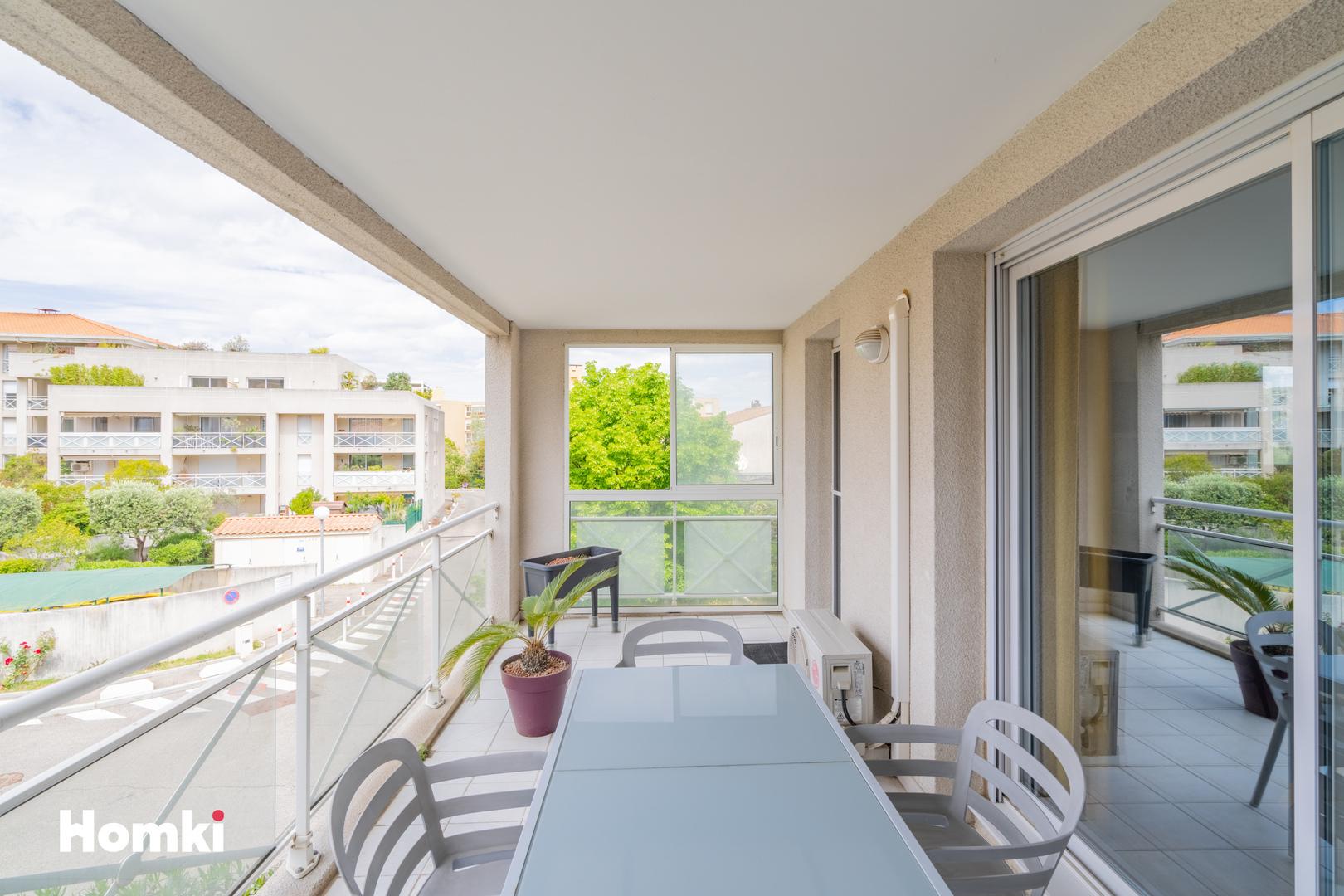 Homki - Vente Appartement  de 71.0 m² à Marseille Bonneveine 13009