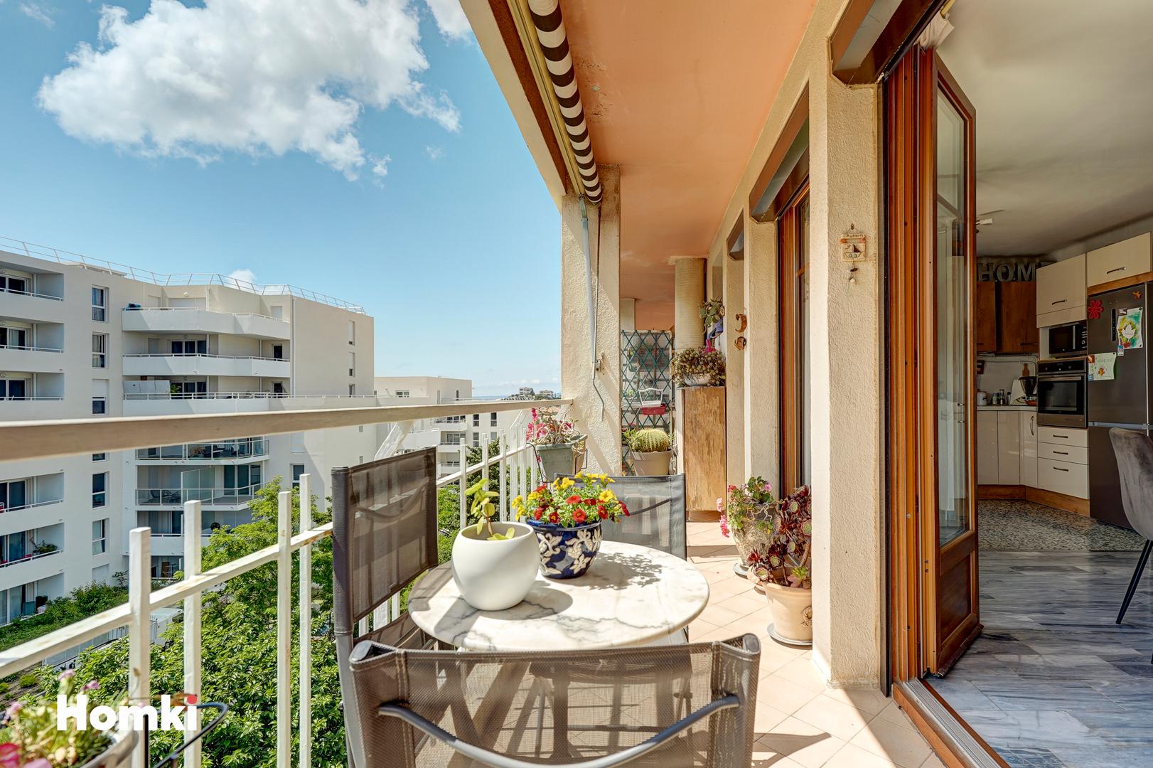 Homki - Vente Appartement  de 74.0 m² à Marseille 13008