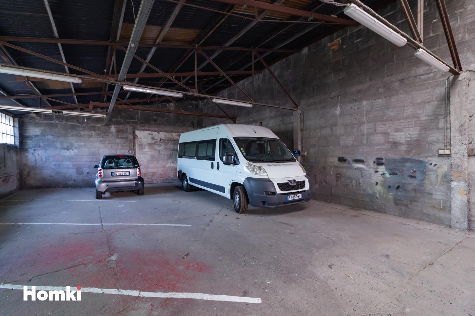 Homki - Vente Garage  de 207.0 m² à Toulouse 31500
