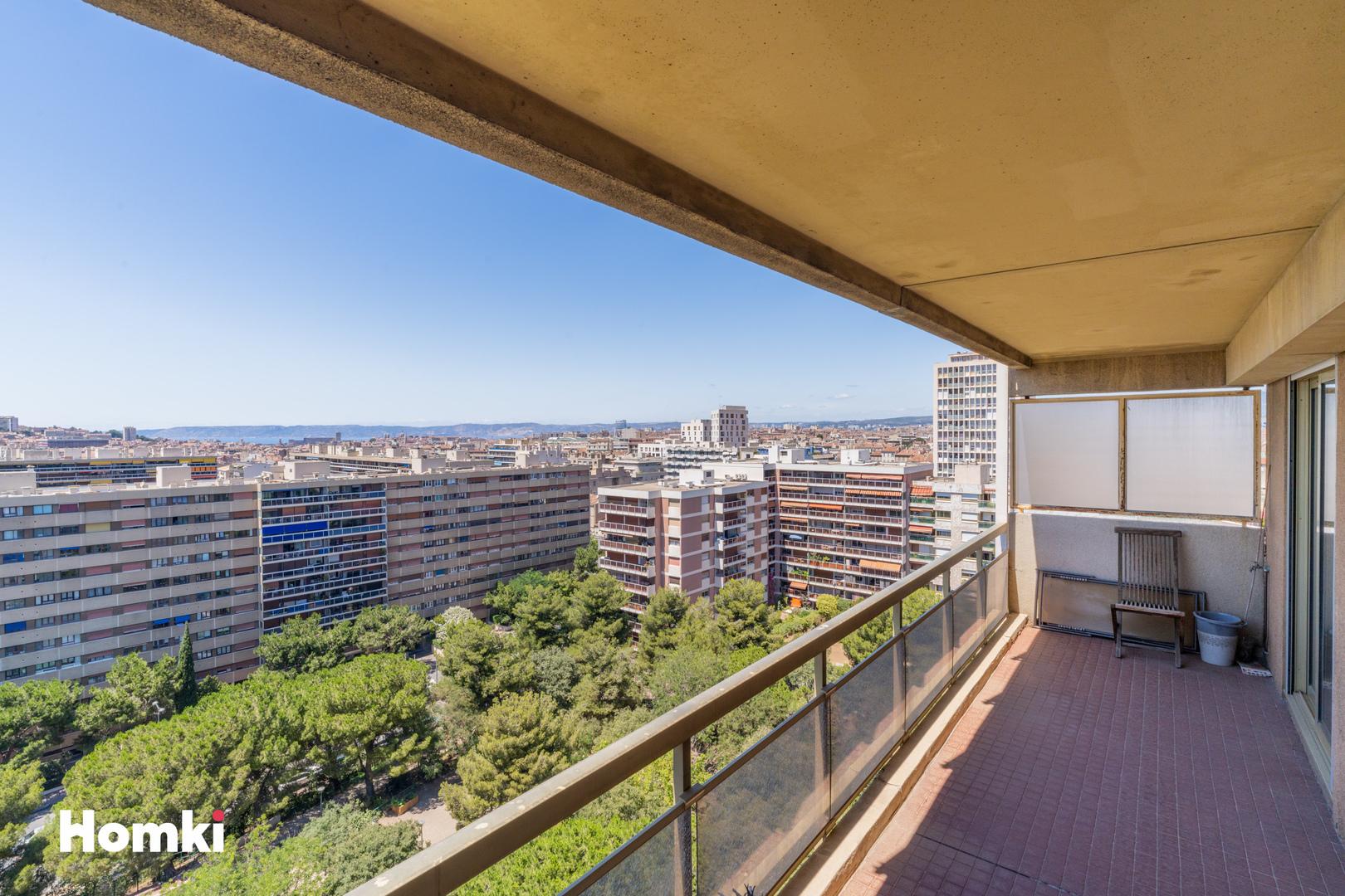Homki - Vente Appartement  de 82.0 m² à Marseille 13006