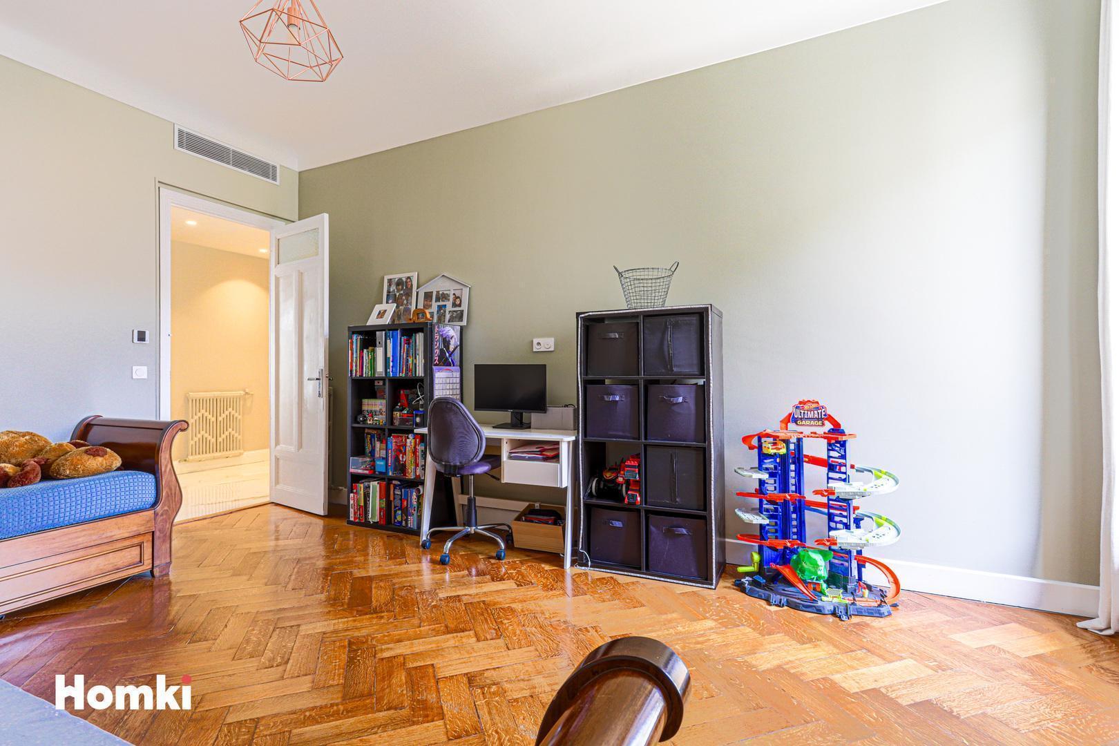 Homki - Vente Appartement  de 135.0 m² à Nice 06000