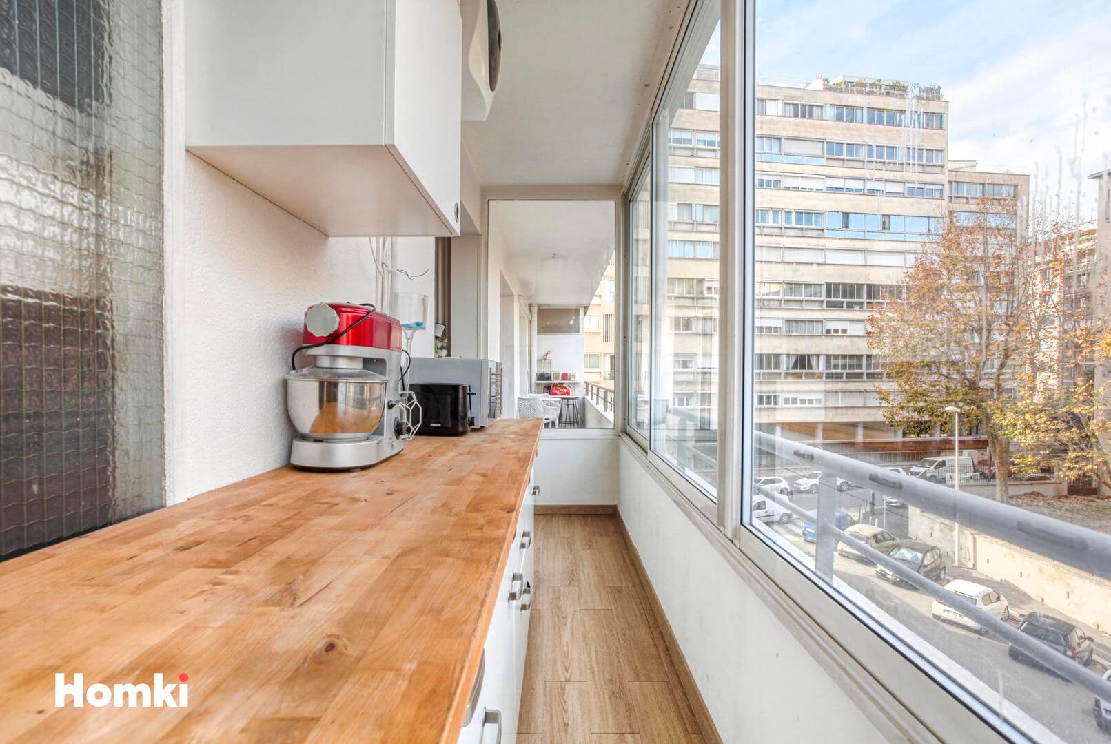 Homki - Vente Appartement  de 77.0 m² à Marseille 13008