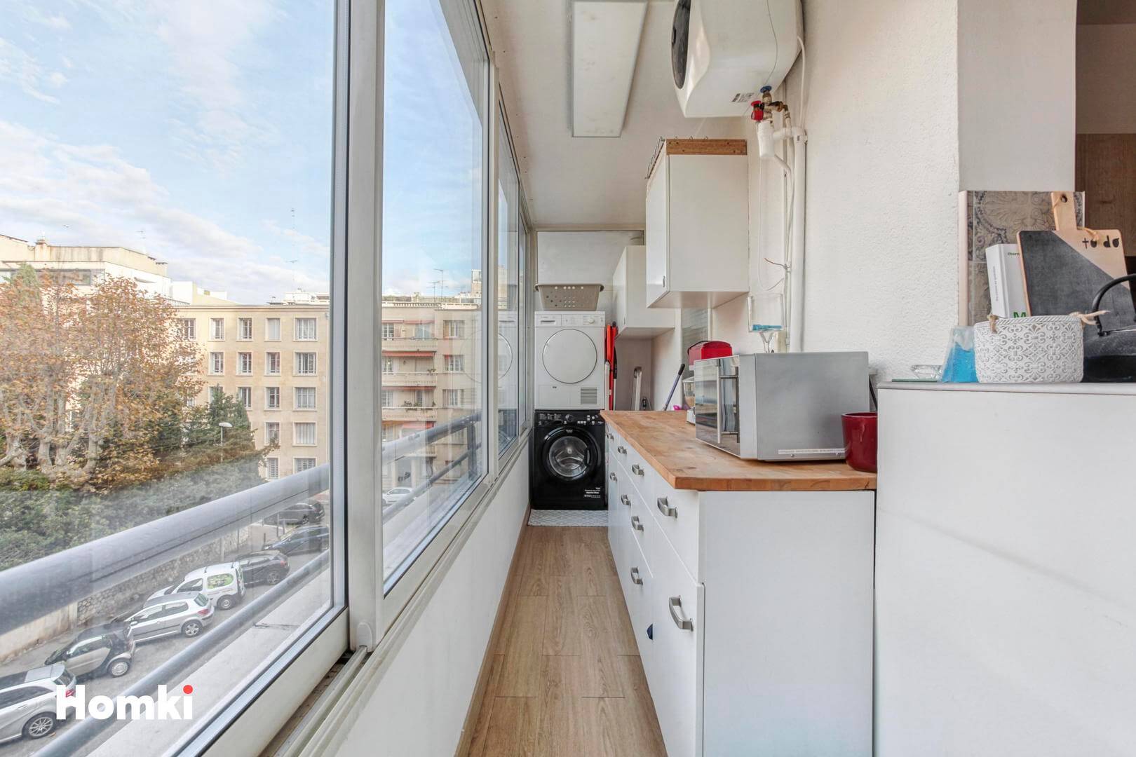 Homki - Vente Appartement  de 77.0 m² à Marseille 13008