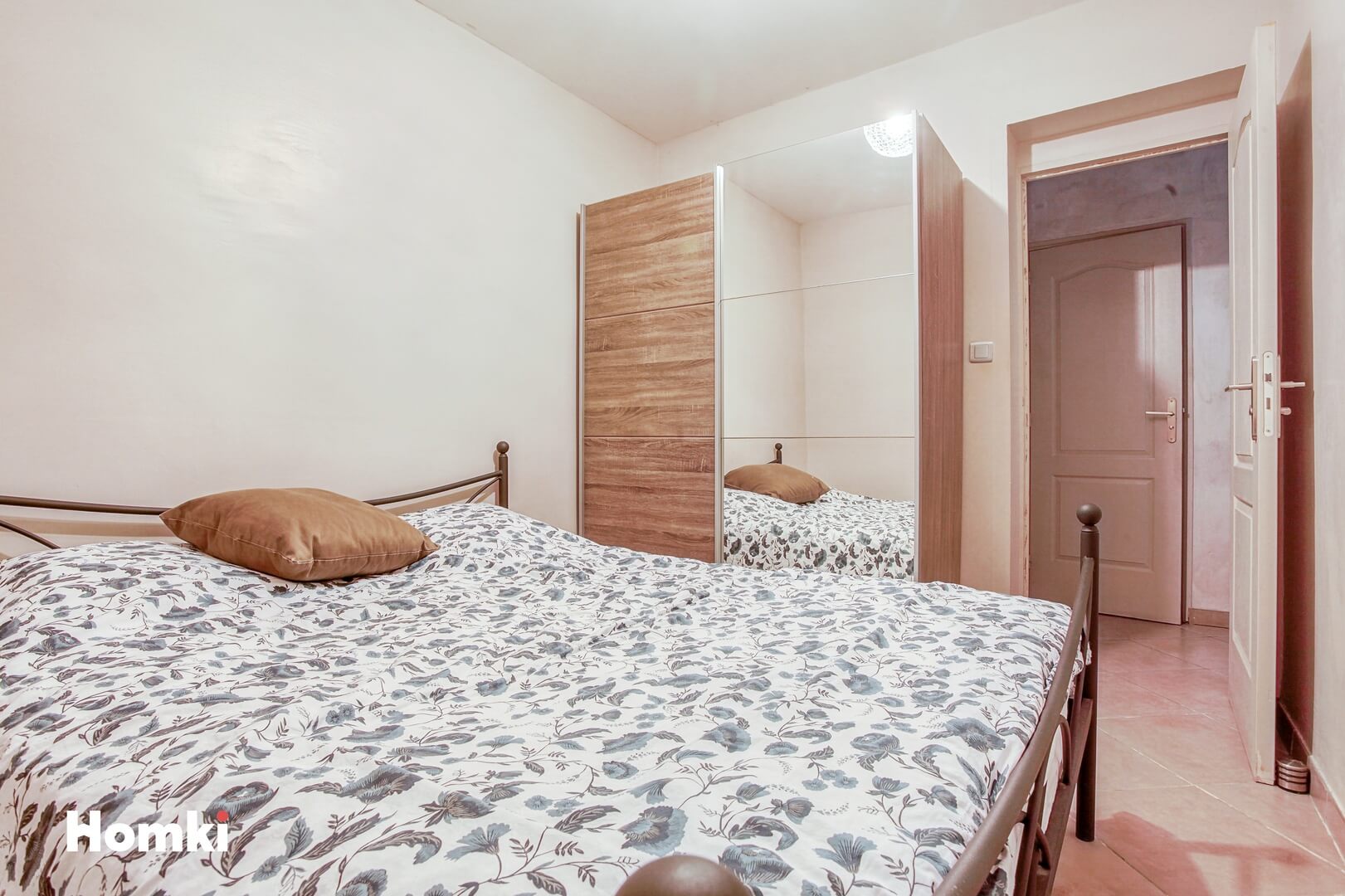 Homki - Vente Appartement  de 48.0 m² à Marseille 13002