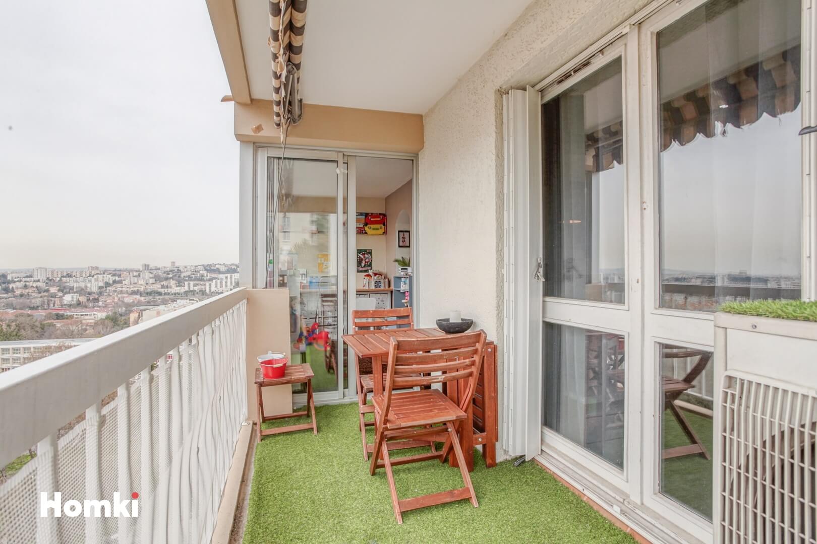 Homki - Vente Appartement  de 82.0 m² à Marseille 13011