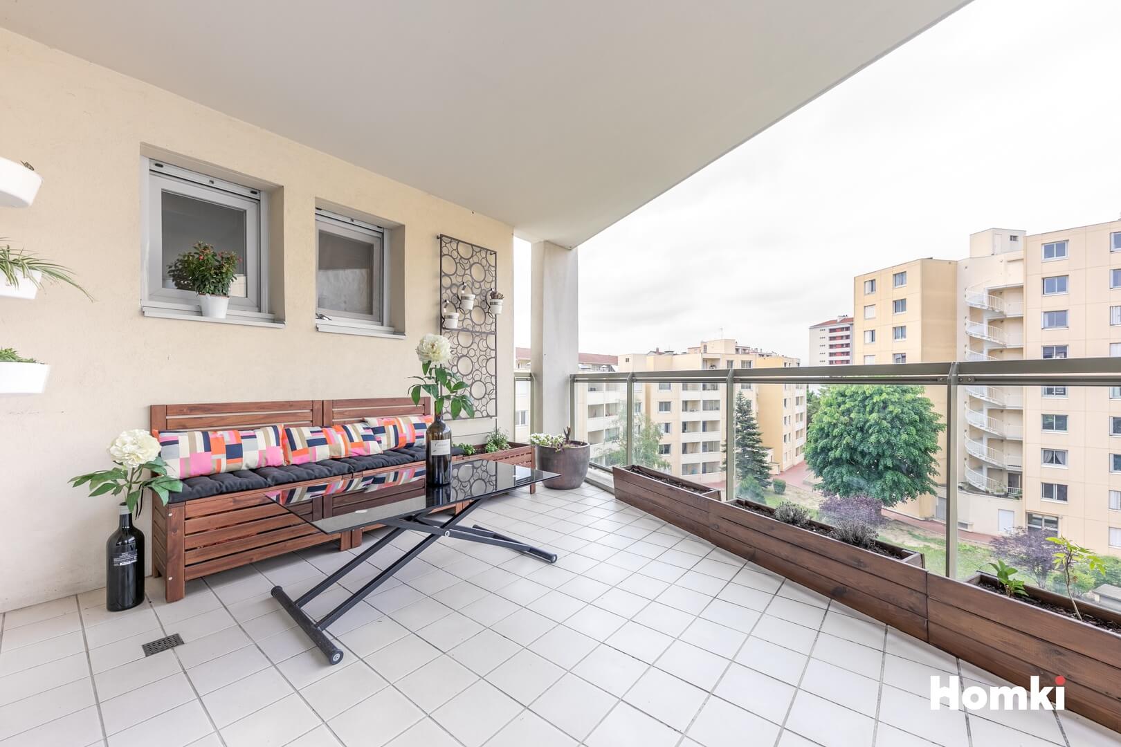 Homki - Vente Appartement  de 92.0 m² à Villeurbanne 69100