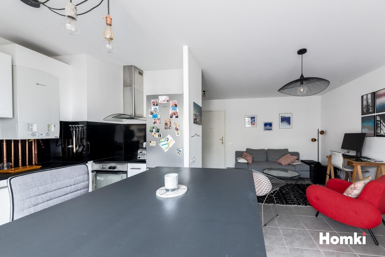 Homki - Vente Appartement  de 48.0 m² à Marseille 13006