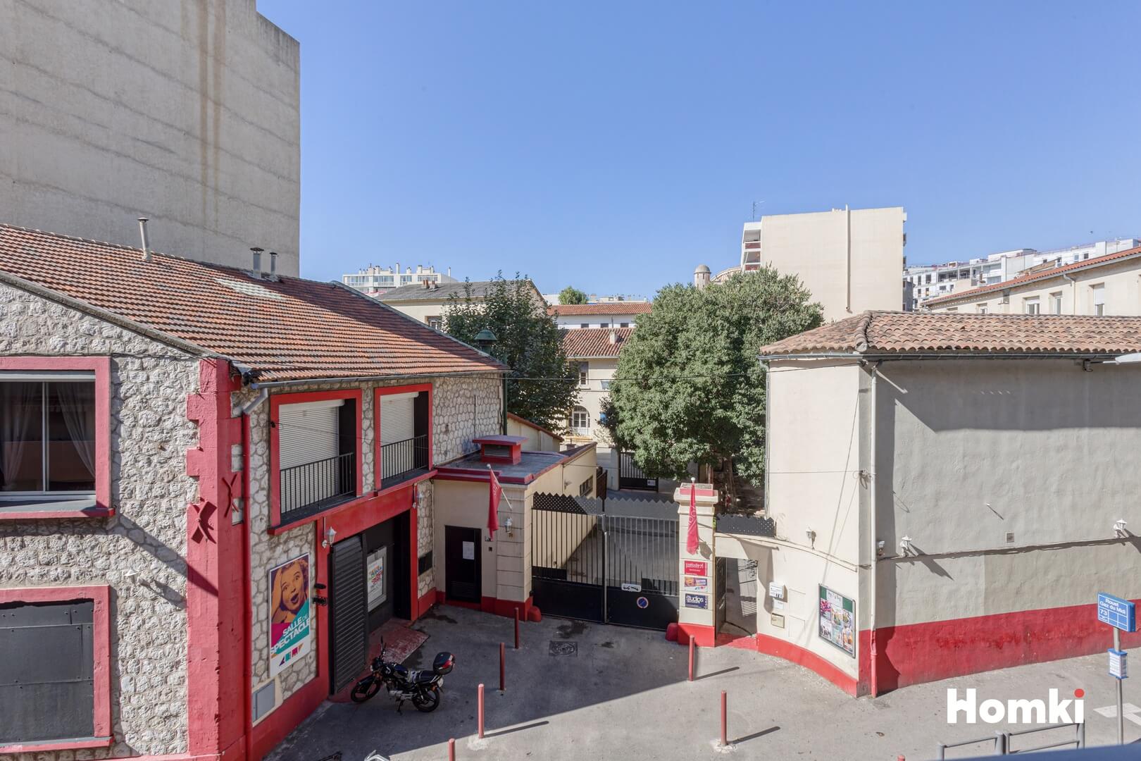 Homki - Vente Appartement  de 69.0 m² à Marseille 13008