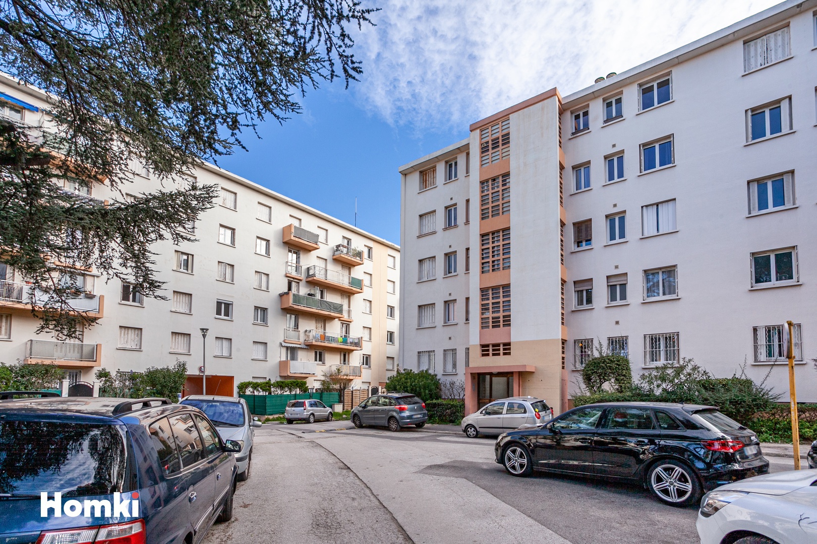 Homki - Vente Appartement  de 52.0 m² à Marseille 13010