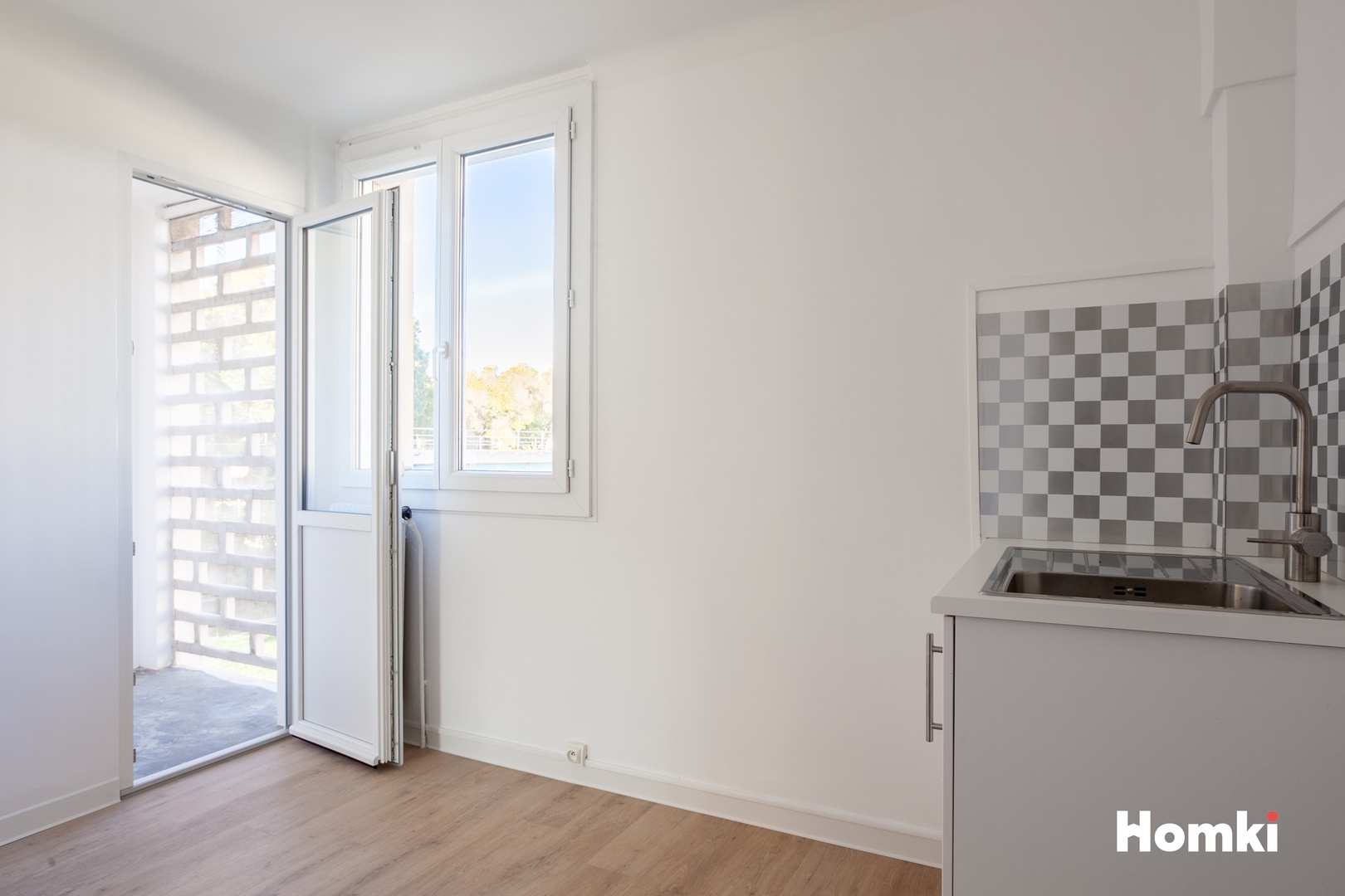 Homki - Vente Appartement  de 58.0 m² à Marseille 13011