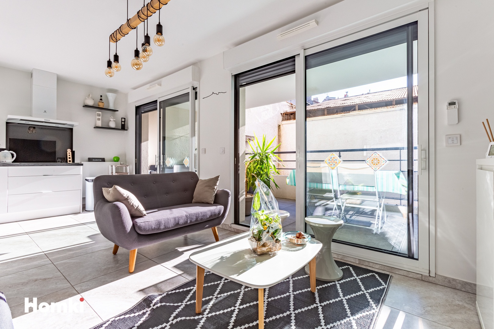 Homki - Vente Appartement  de 70.0 m² à Marseille 13007