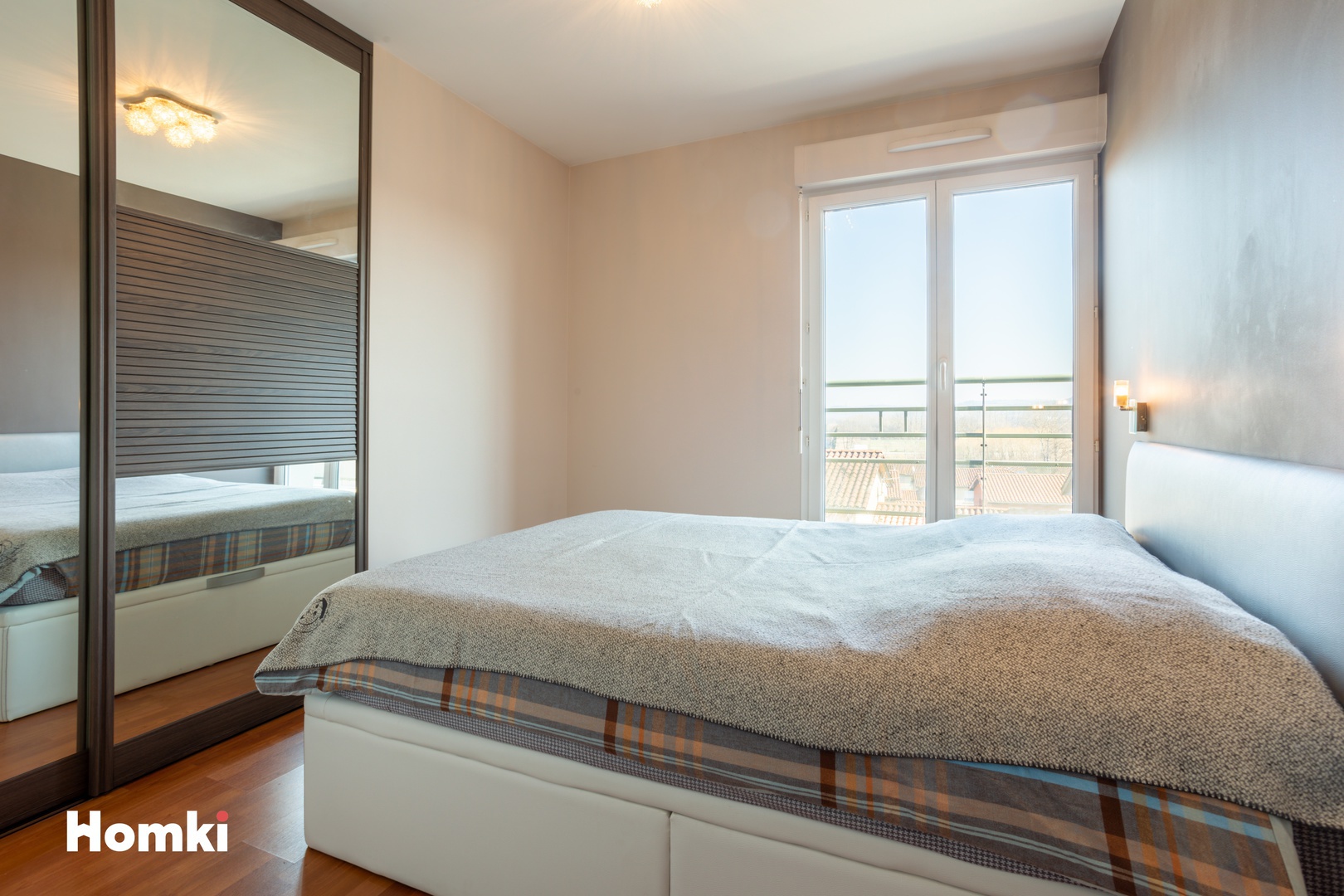 Homki - Vente Appartement  de 45.0 m² à Bourgoin-Jallieu 38300