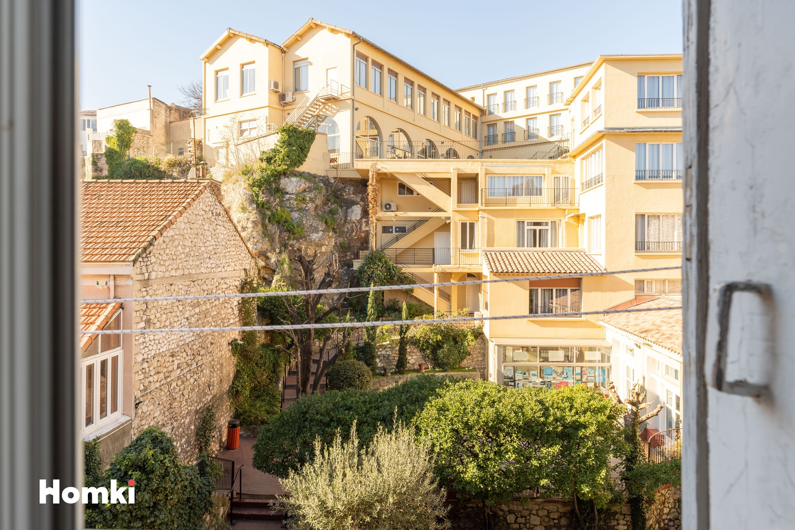 Homki - Vente Appartement  de 56.0 m² à Marseille 13006