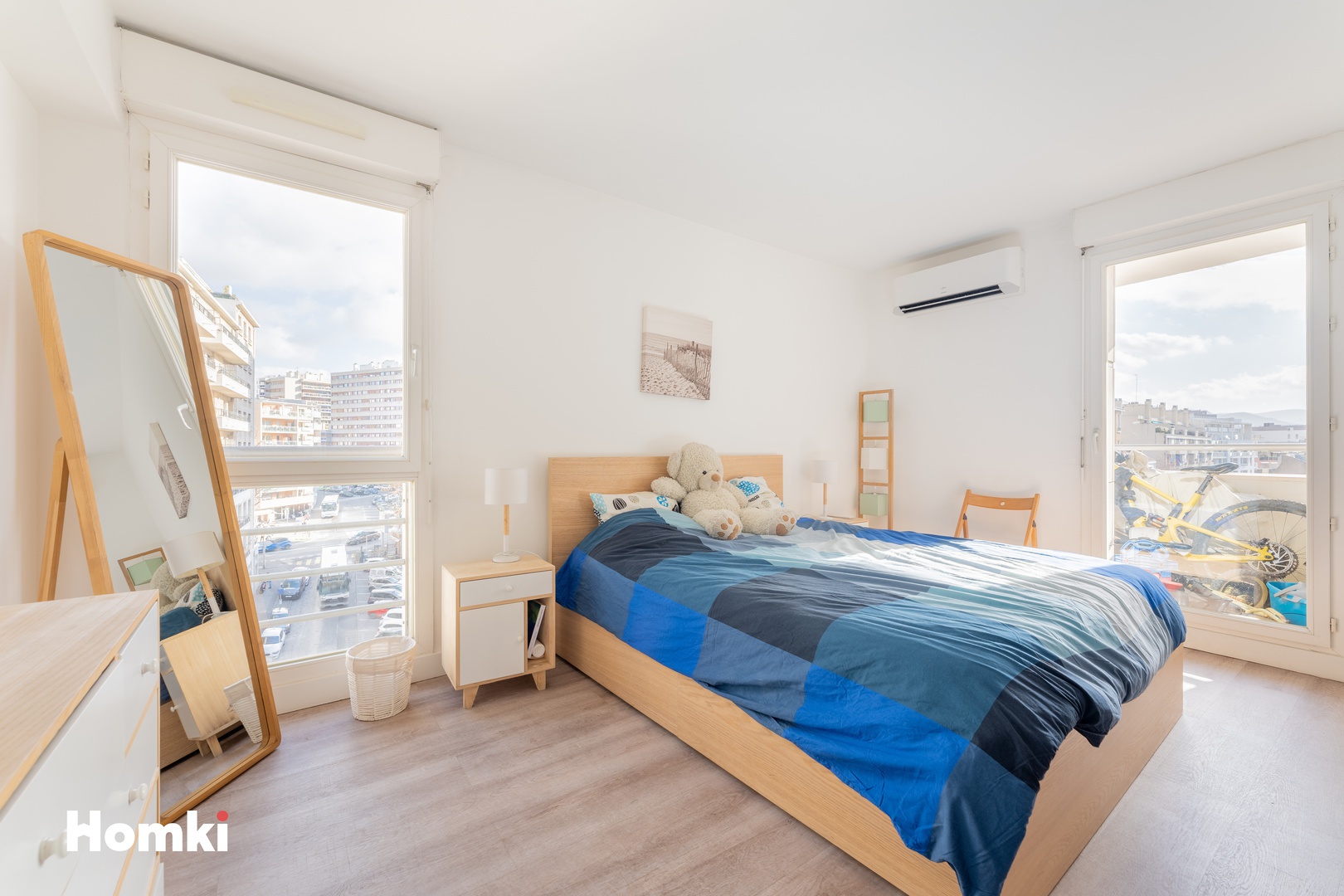 Homki - Vente Appartement  de 92.0 m² à Marseille 13006
