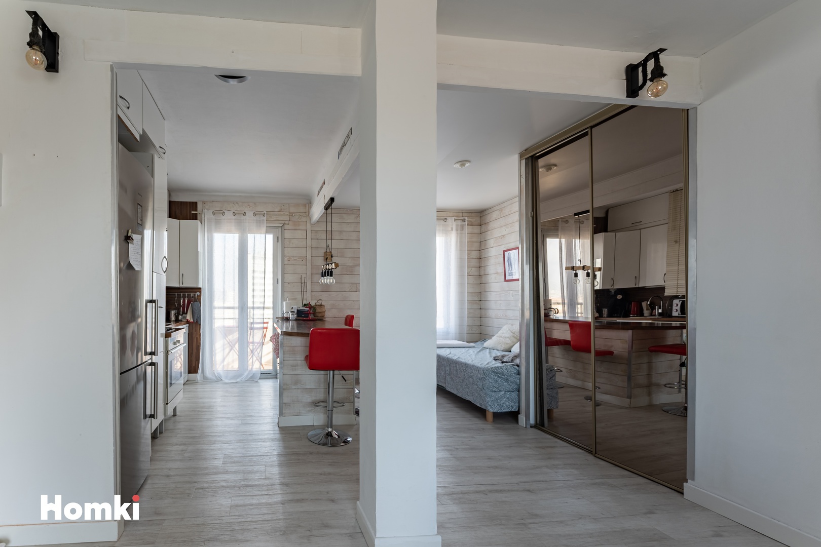 Homki - Vente Appartement  de 55.0 m² à Marseille 13007