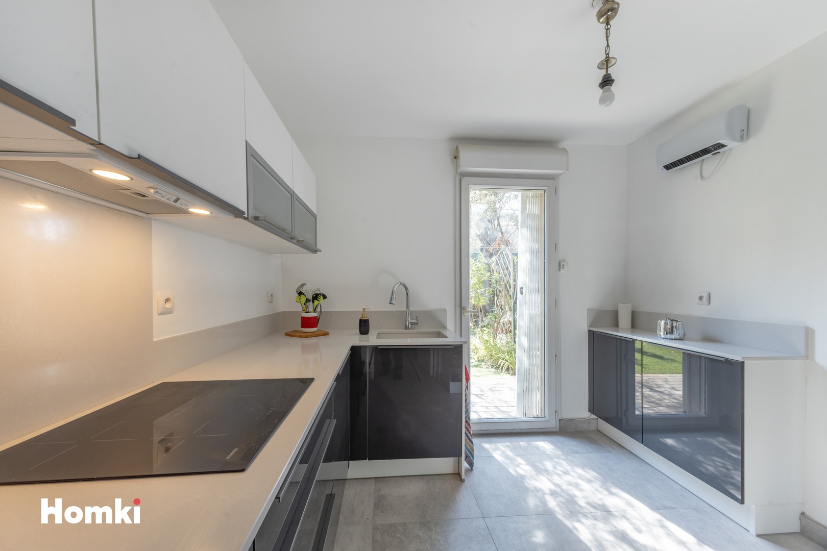 Homki - Vente Appartement  de 84.0 m² à Marseille 13012