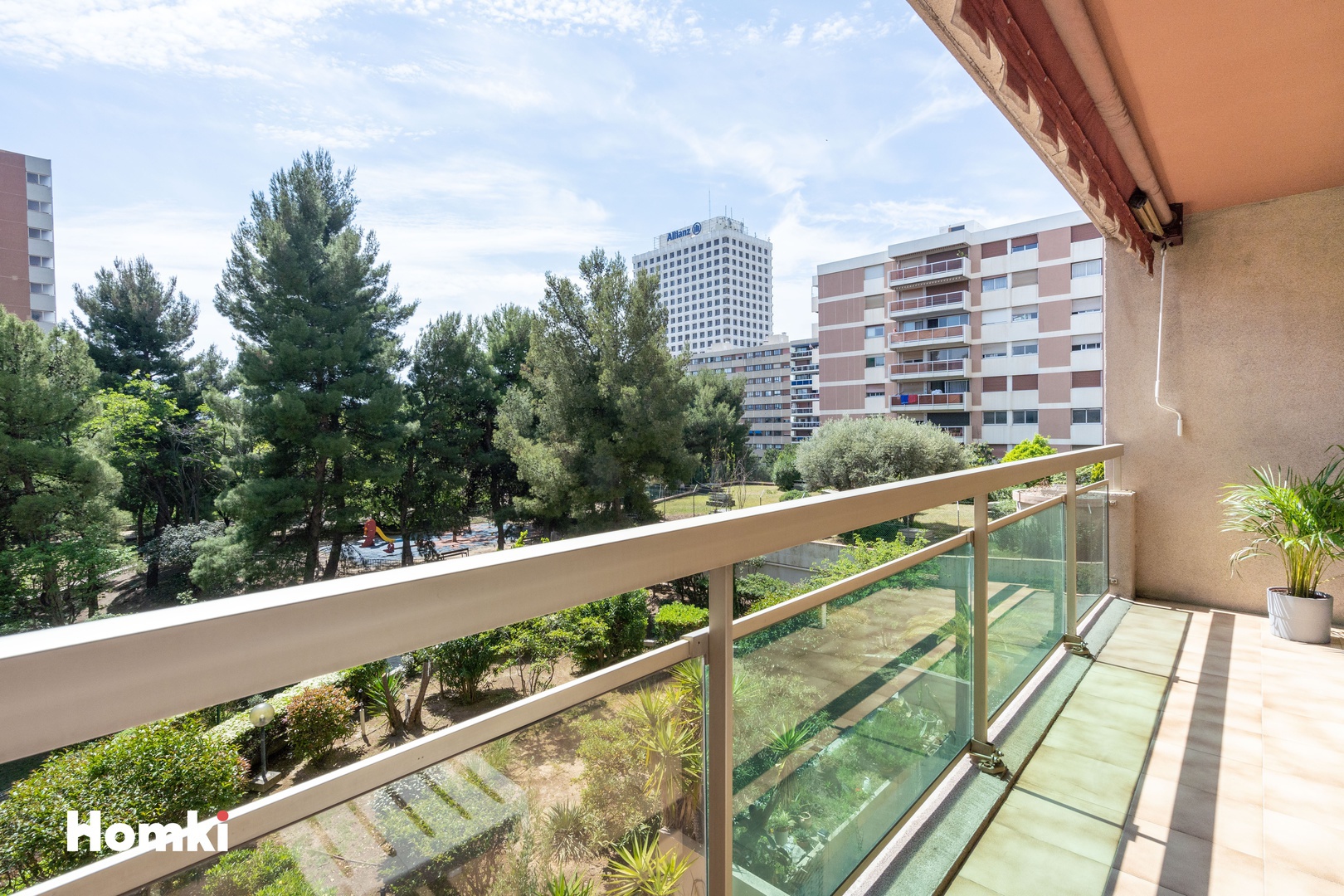 Homki - Vente Appartement  de 89.0 m² à Marseille 13006