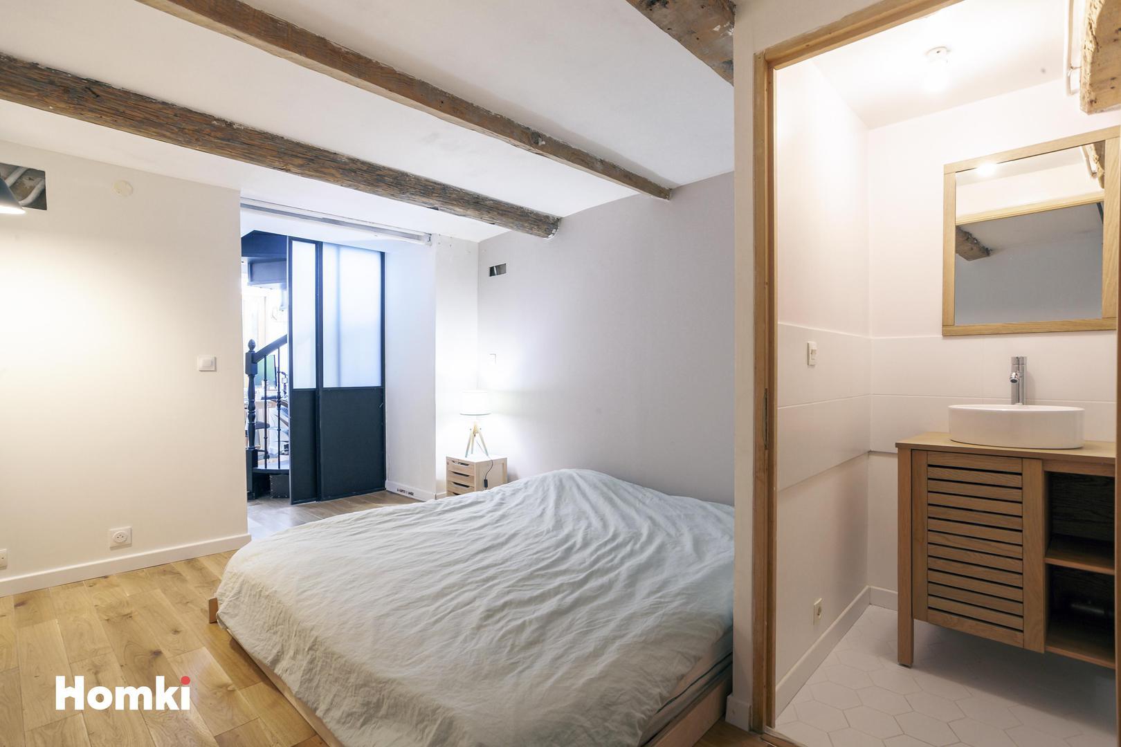Homki - Vente Appartement  de 114.0 m² à Marseille 13006