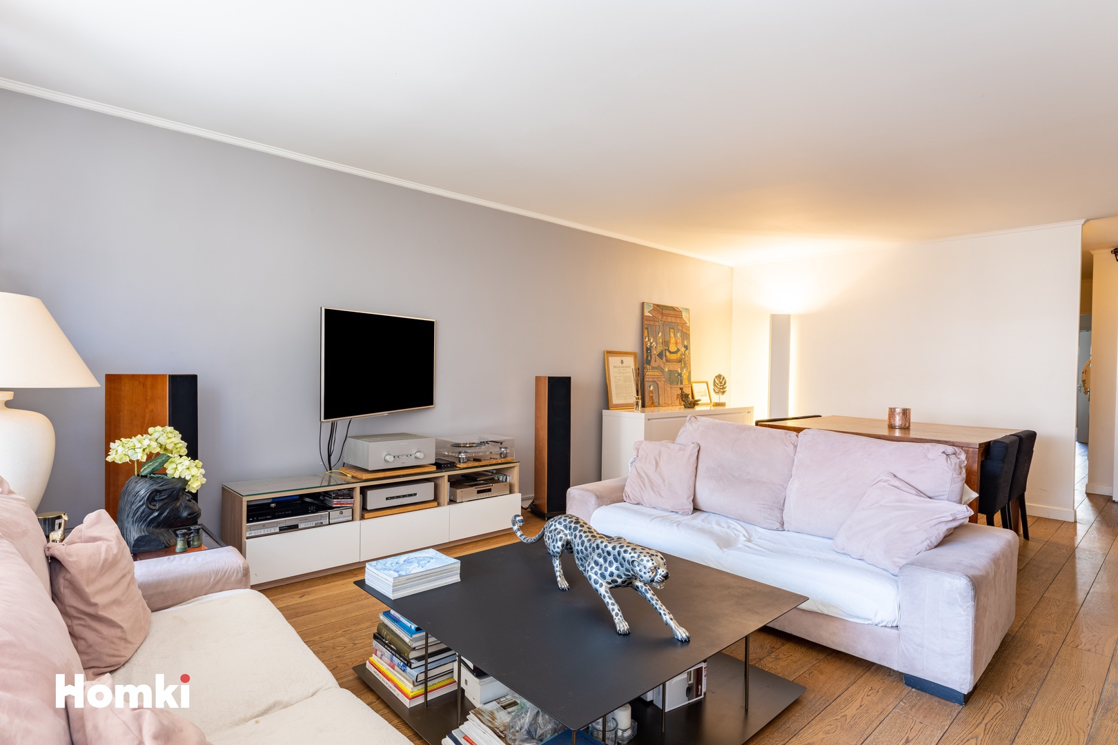 Homki - Vente Appartement  de 107.0 m² à Marseille 13008