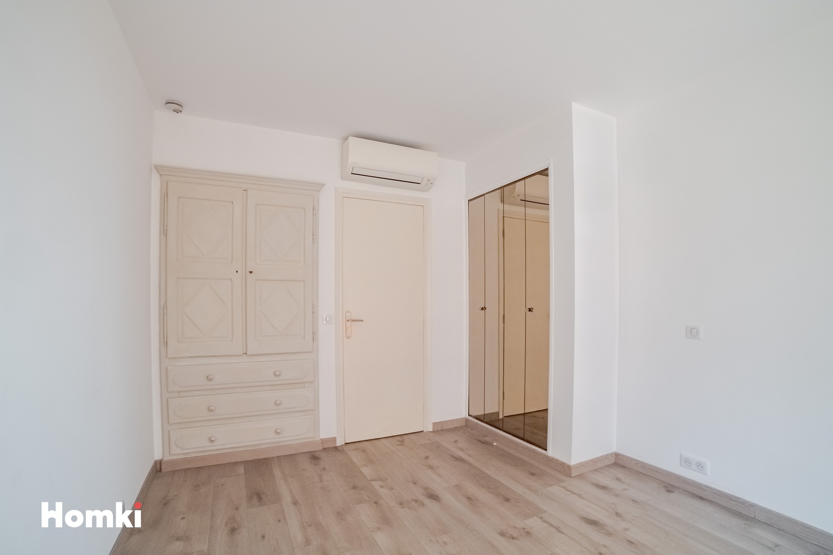 Homki - Vente Appartement  de 127.0 m² à Antibes 06600