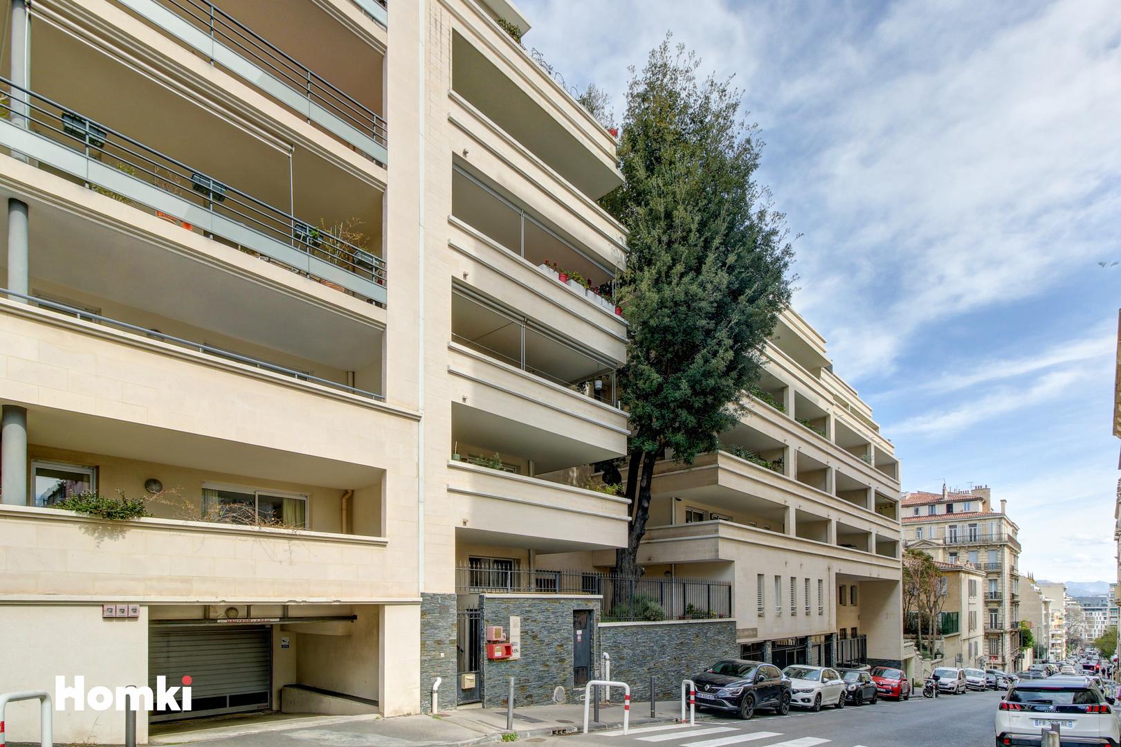Homki - Vente Appartement  de 57.0 m² à Marseille 13008