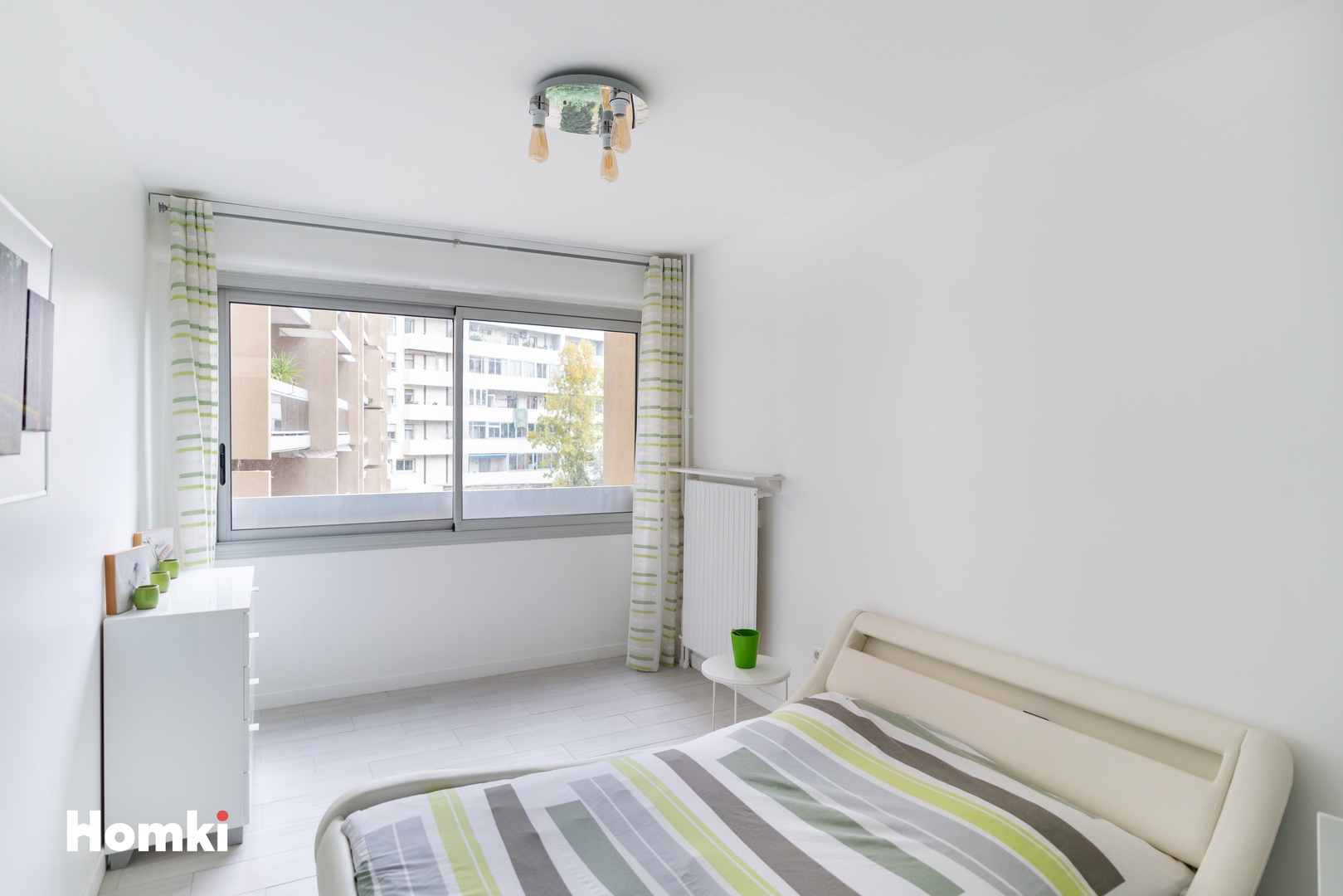 Homki - Vente Appartement  de 78.0 m² à Marseille 13001