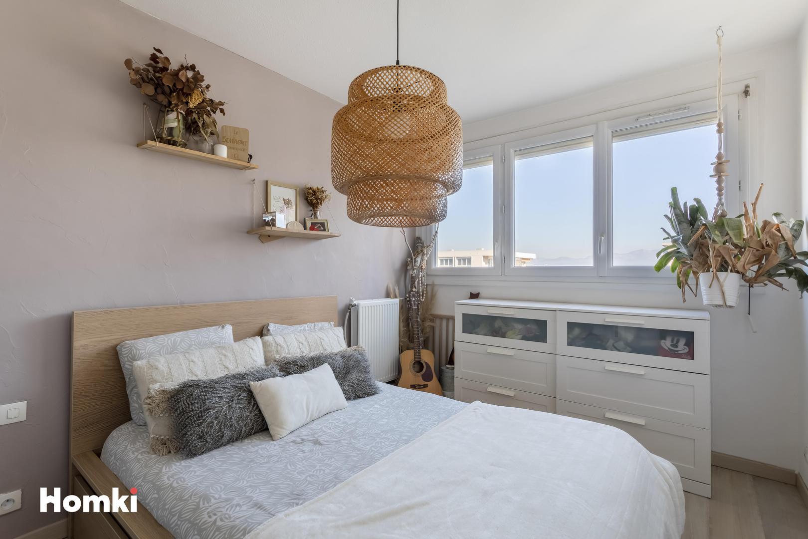 Homki - Vente Appartement  de 63.0 m² à Marseille 13010