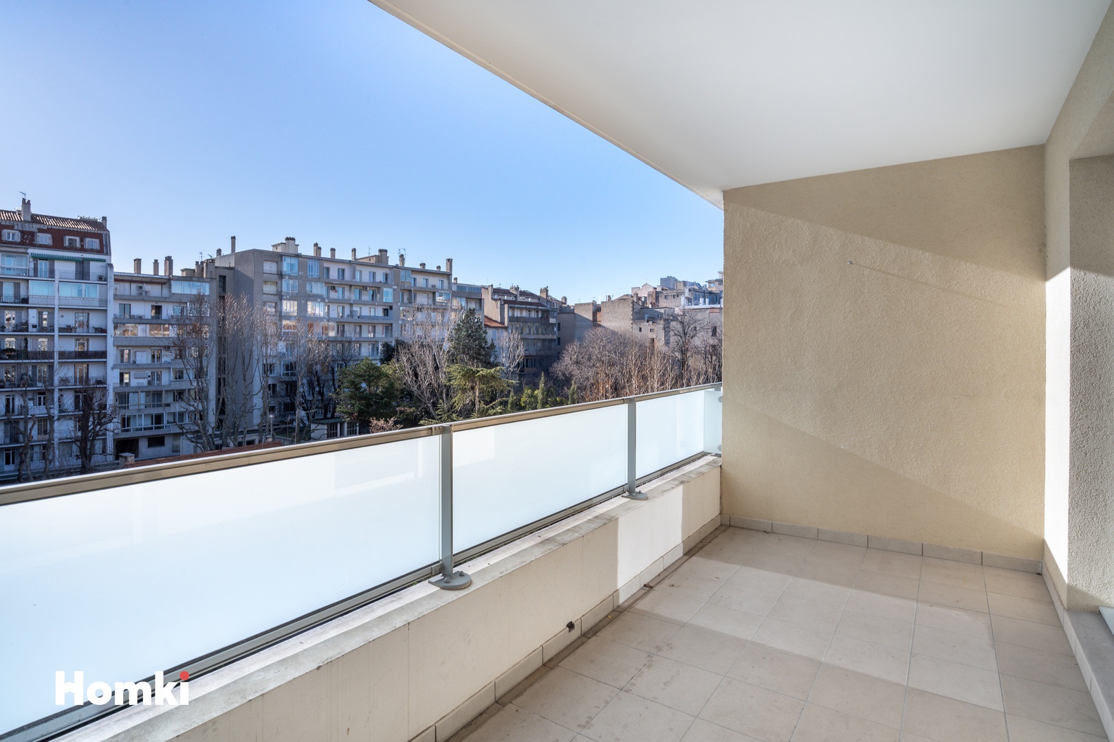 Homki - Vente Appartement  de 53.0 m² à Marseille 13008