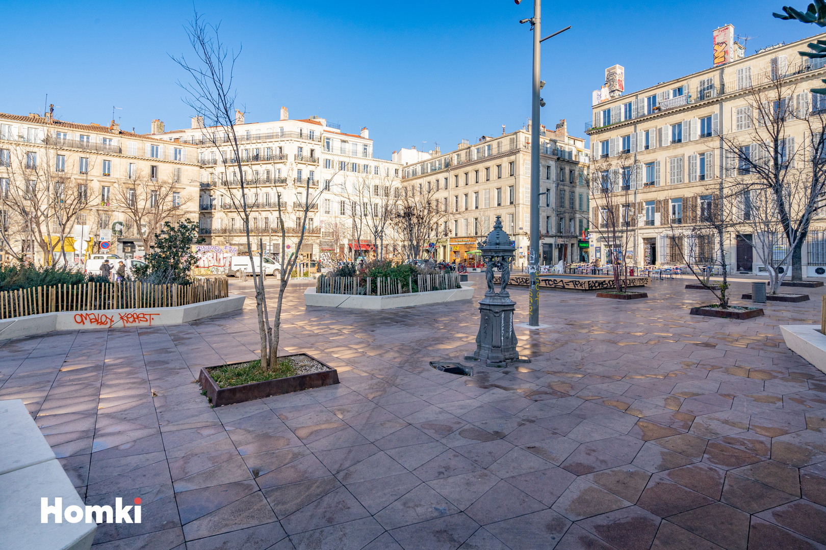 Homki - Vente Appartement  de 100.0 m² à Marseille 13001
