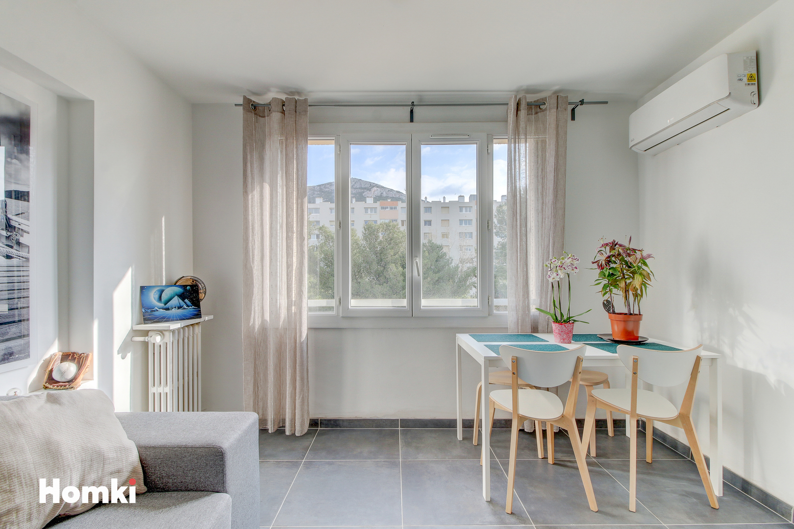 Homki - Vente Appartement  de 55.0 m² à Marseille 13011
