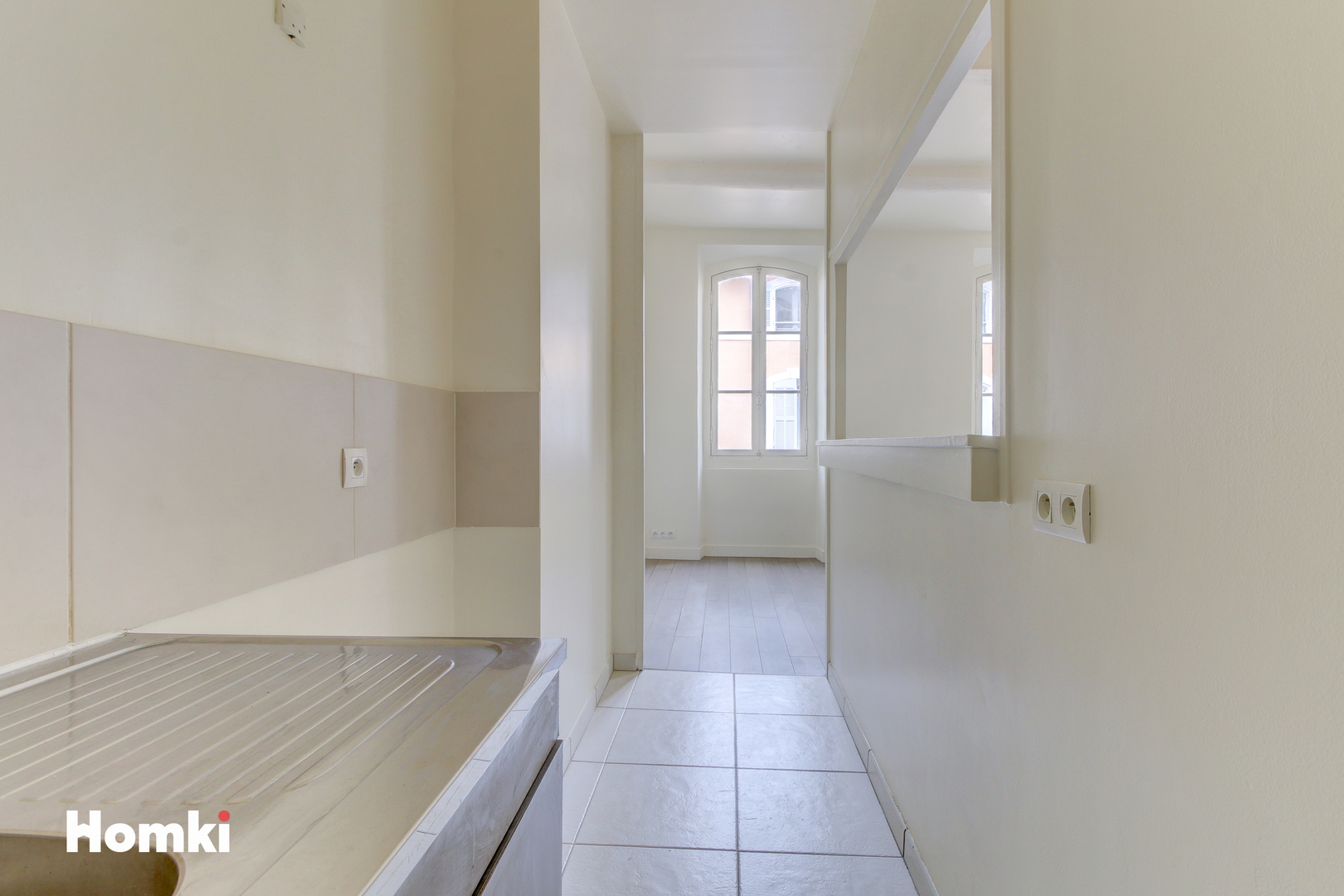 Homki - Vente Appartement  de 51.0 m² à Marseille 13001